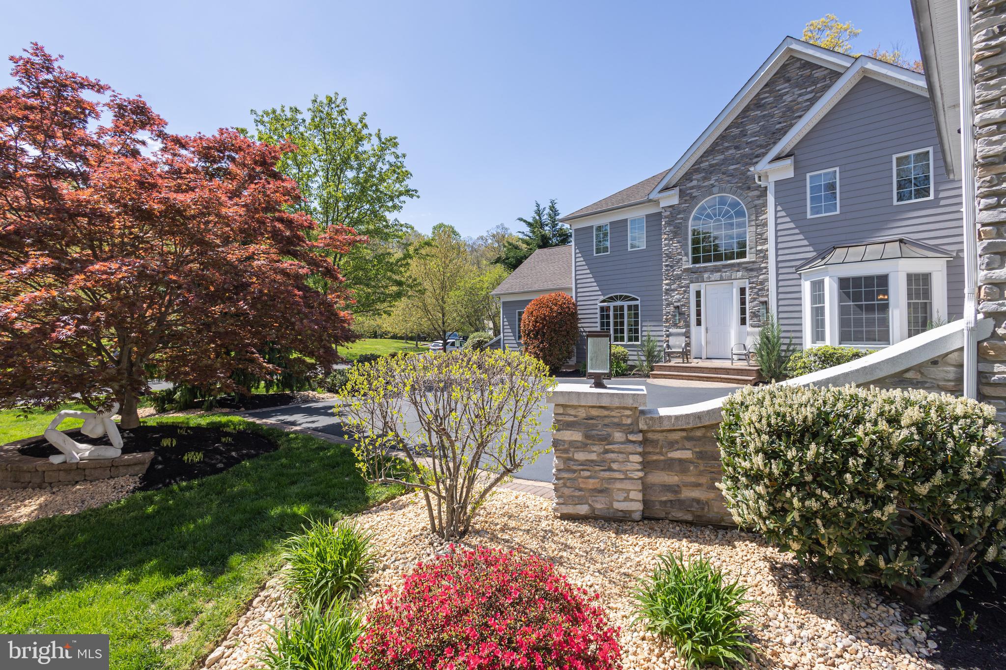 UPPER MOUNTAIN ESTS - Residential