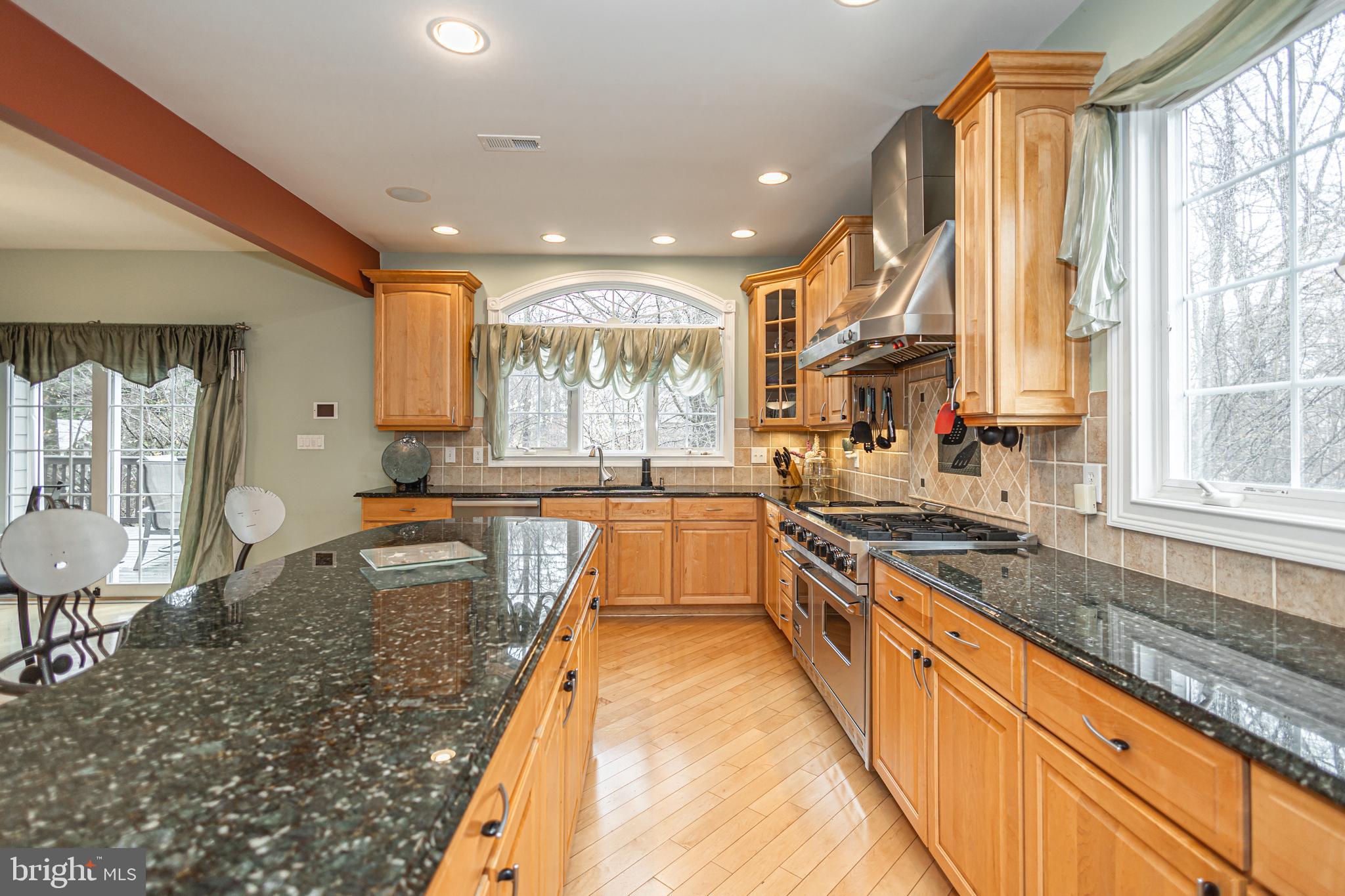 UPPER MOUNTAIN ESTS - Residential