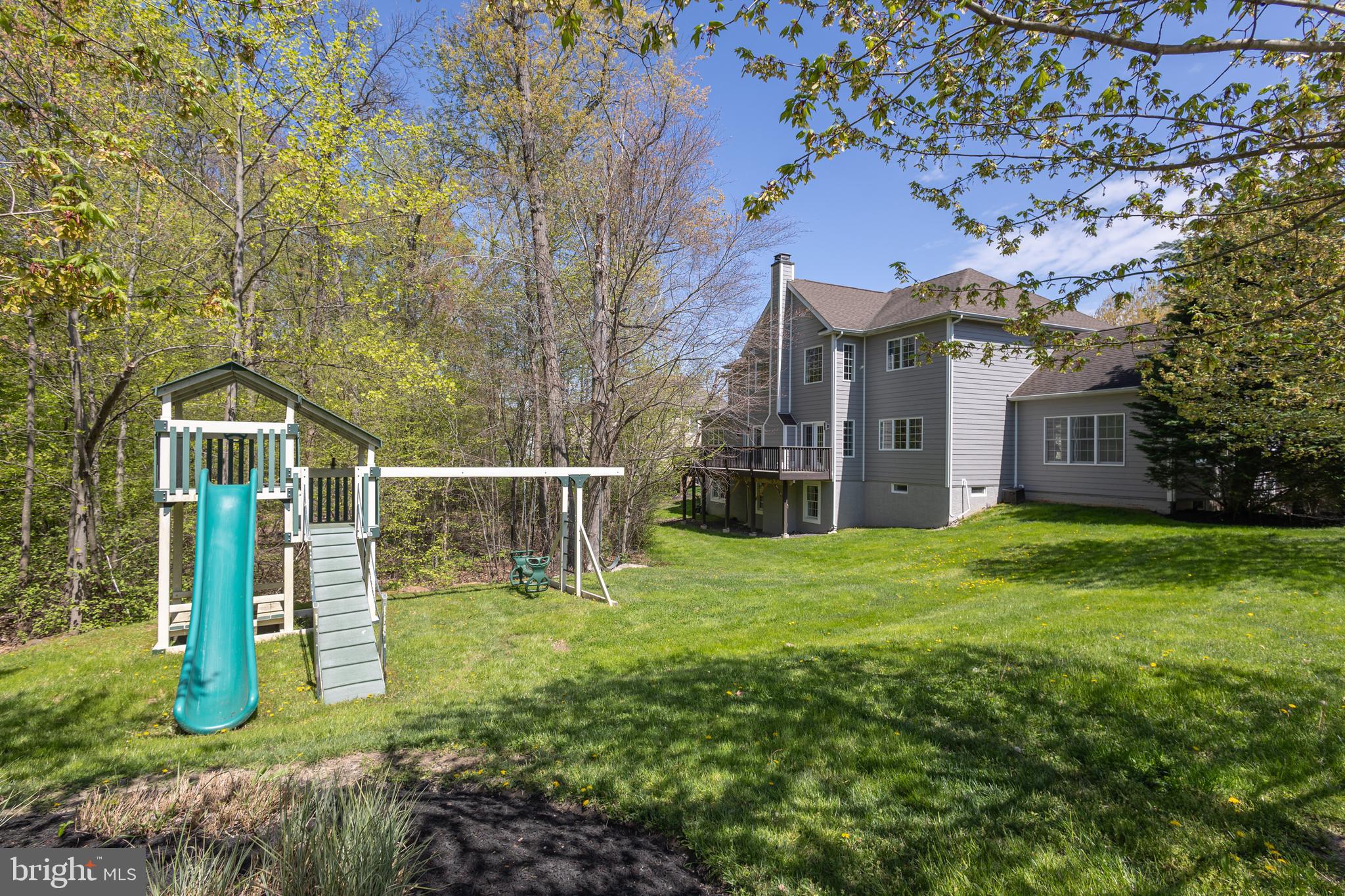 UPPER MOUNTAIN ESTS - Residential