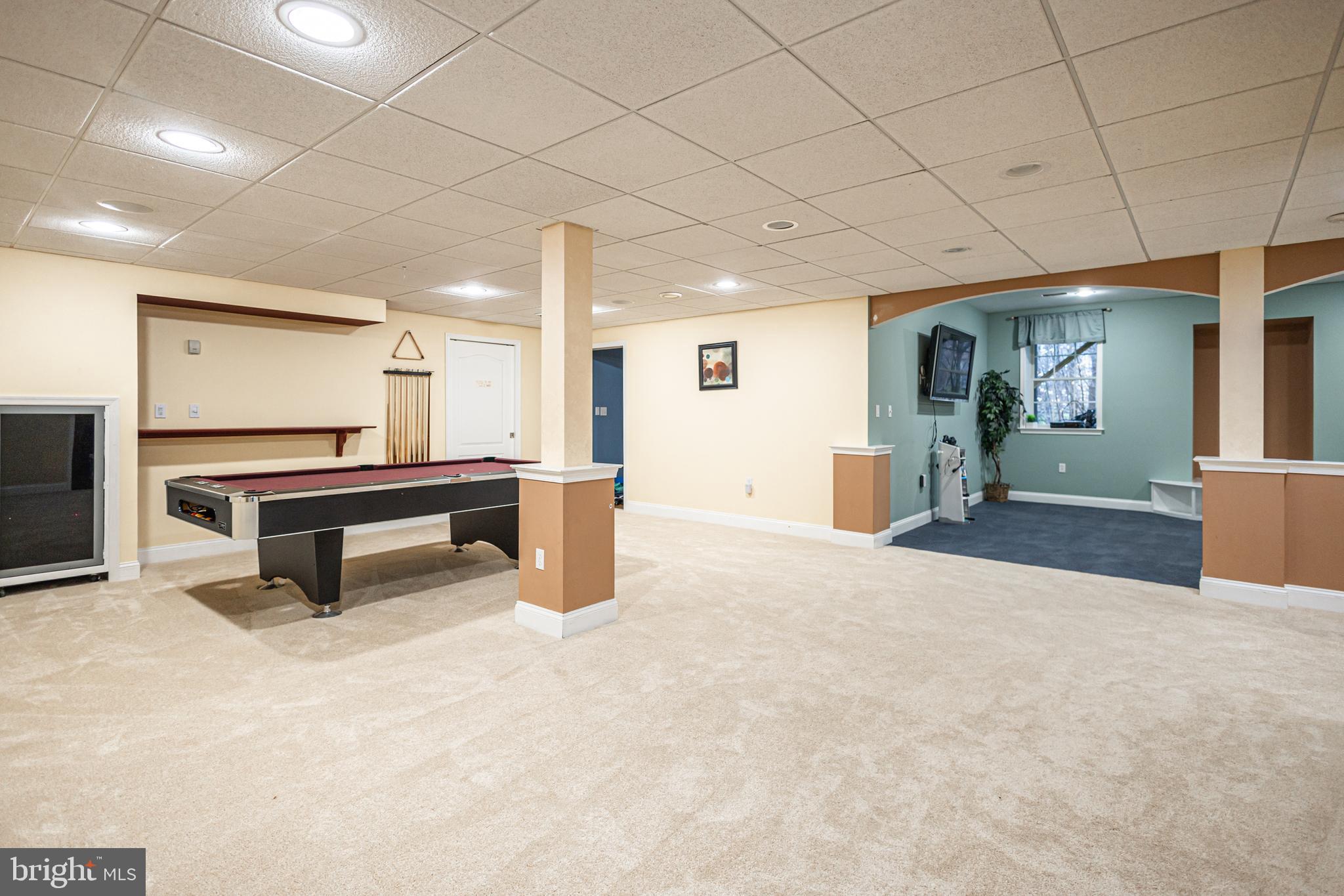 UPPER MOUNTAIN ESTS - Residential