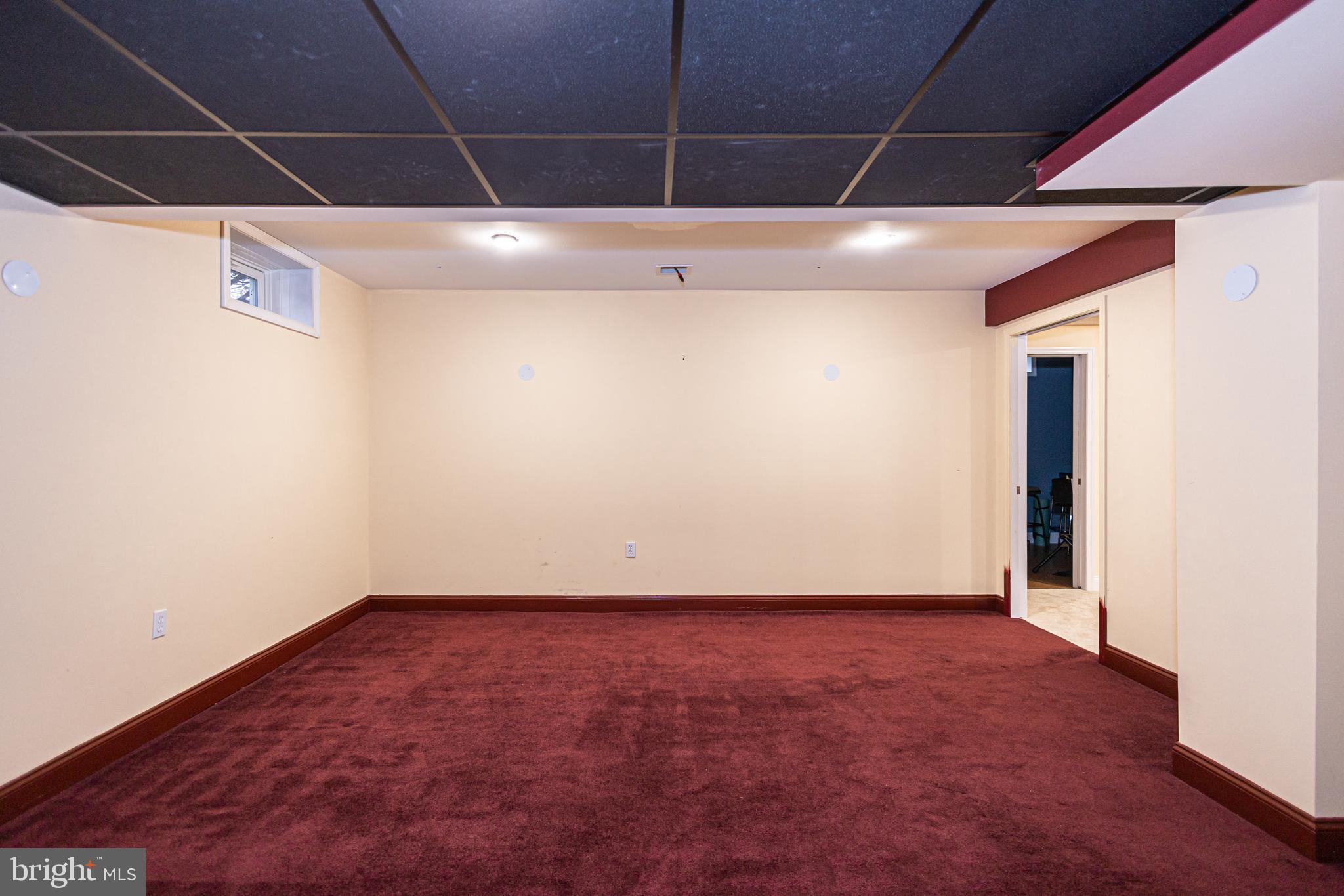 UPPER MOUNTAIN ESTS - Residential