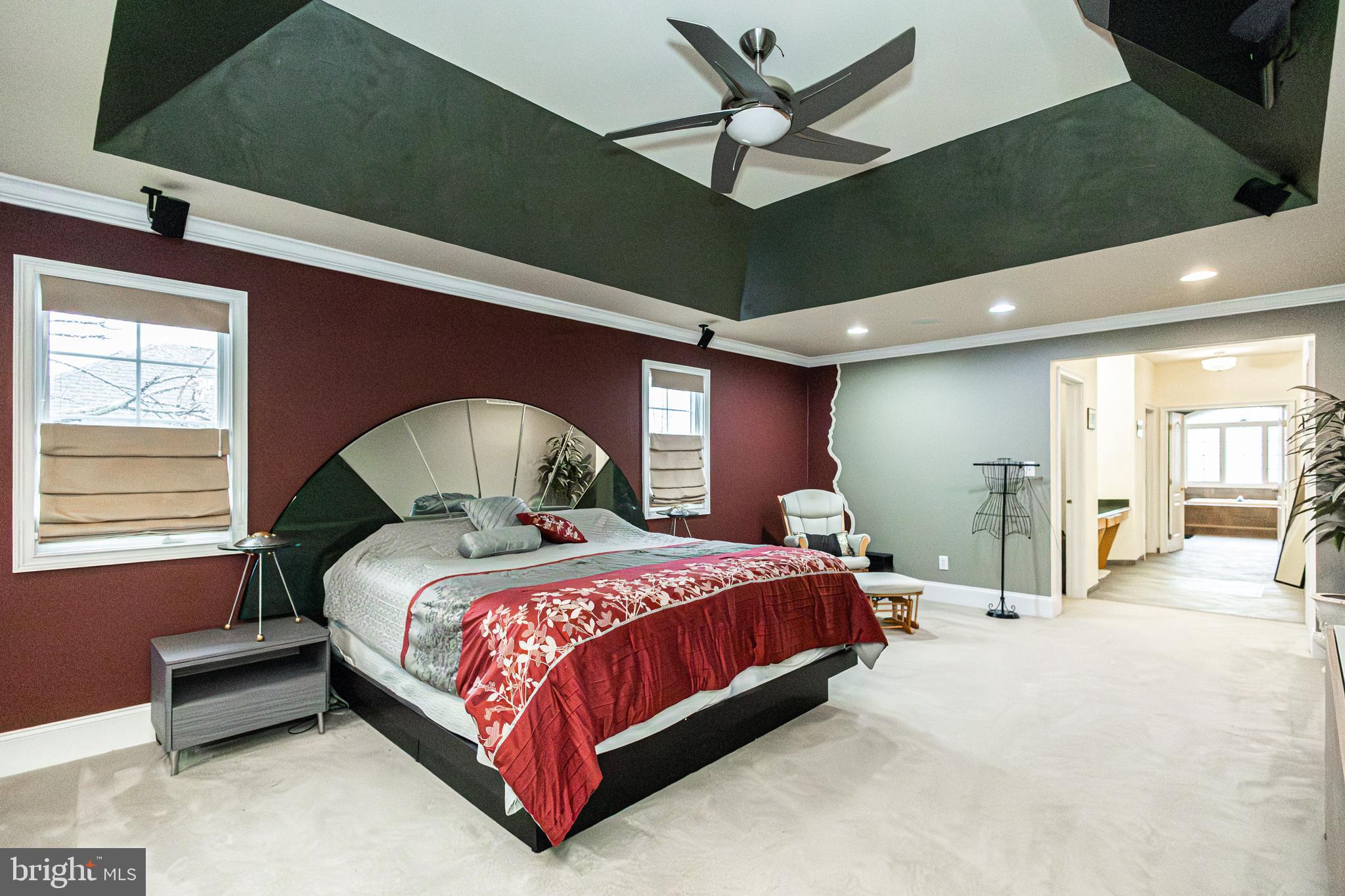 UPPER MOUNTAIN ESTS - Residential