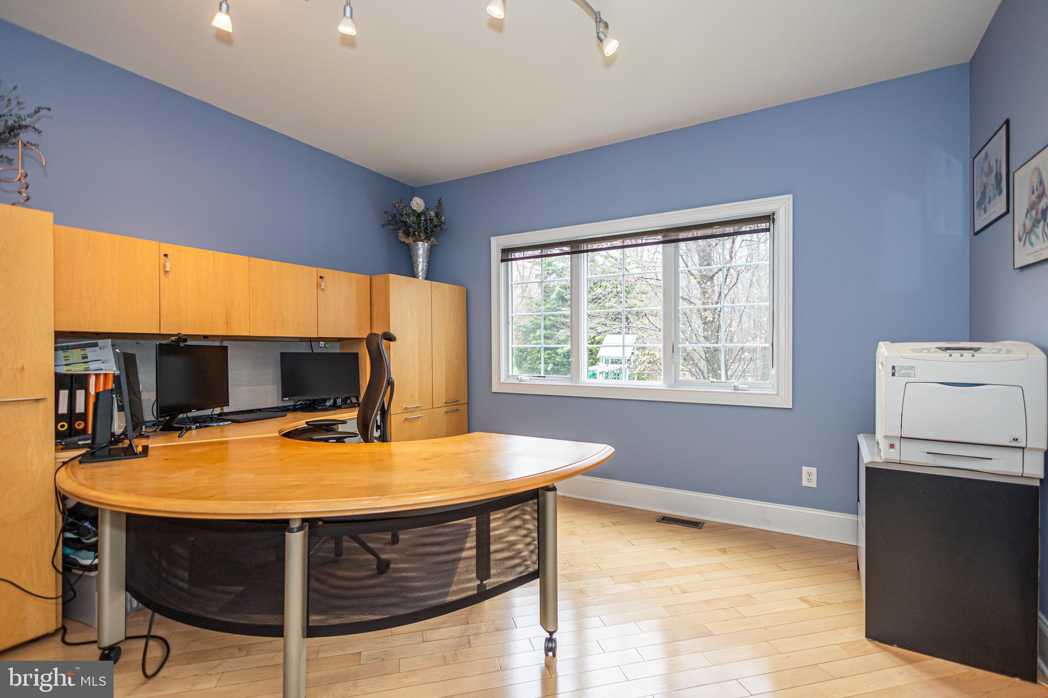 UPPER MOUNTAIN ESTS - Residential