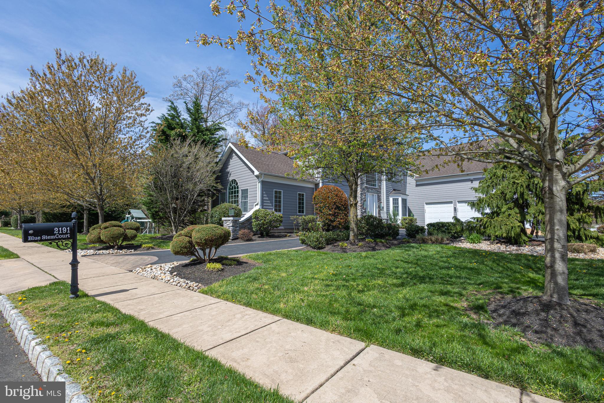 UPPER MOUNTAIN ESTS - Residential