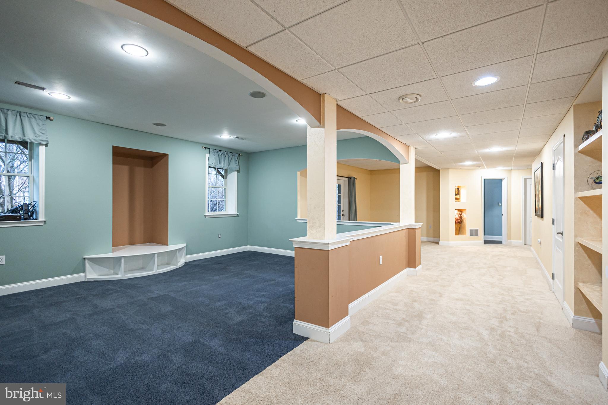 UPPER MOUNTAIN ESTS - Residential