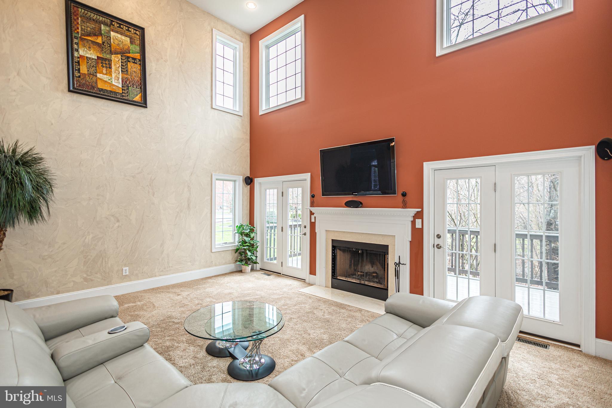 UPPER MOUNTAIN ESTS - Residential