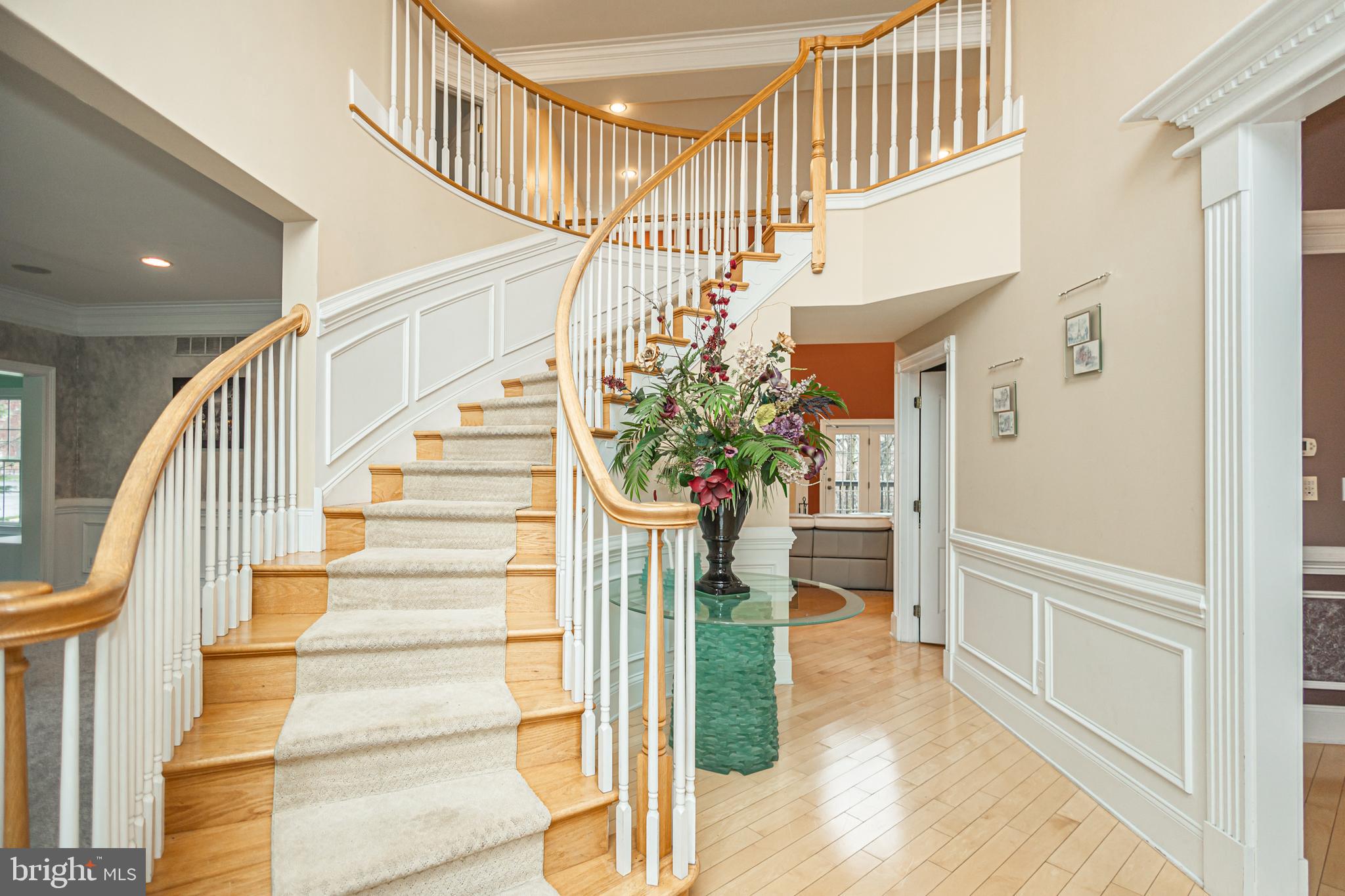 UPPER MOUNTAIN ESTS - Residential