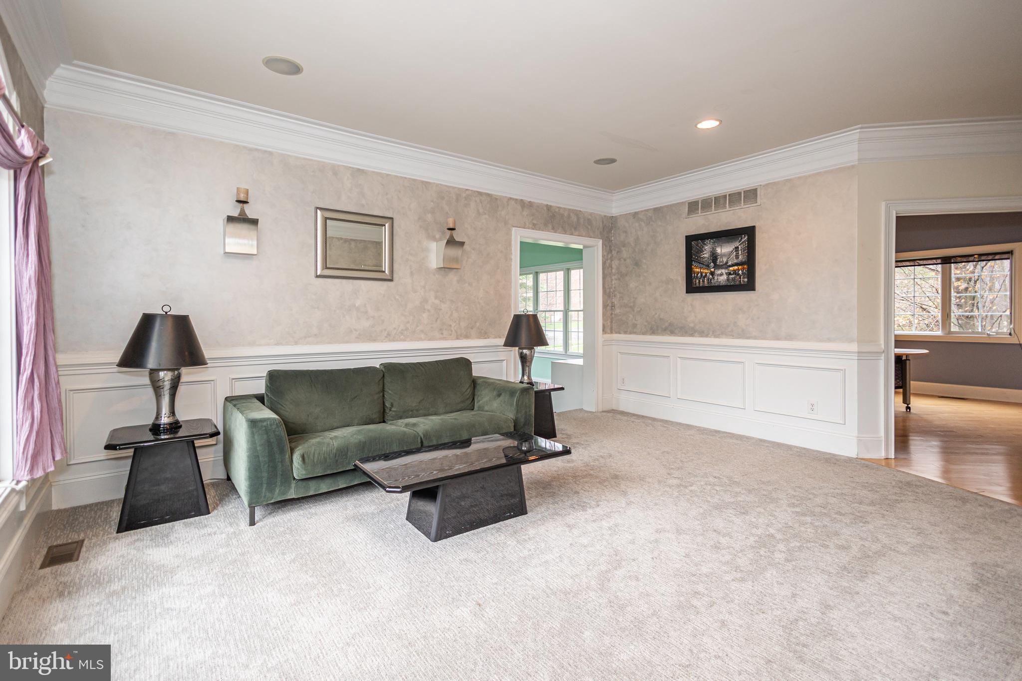 UPPER MOUNTAIN ESTS - Residential