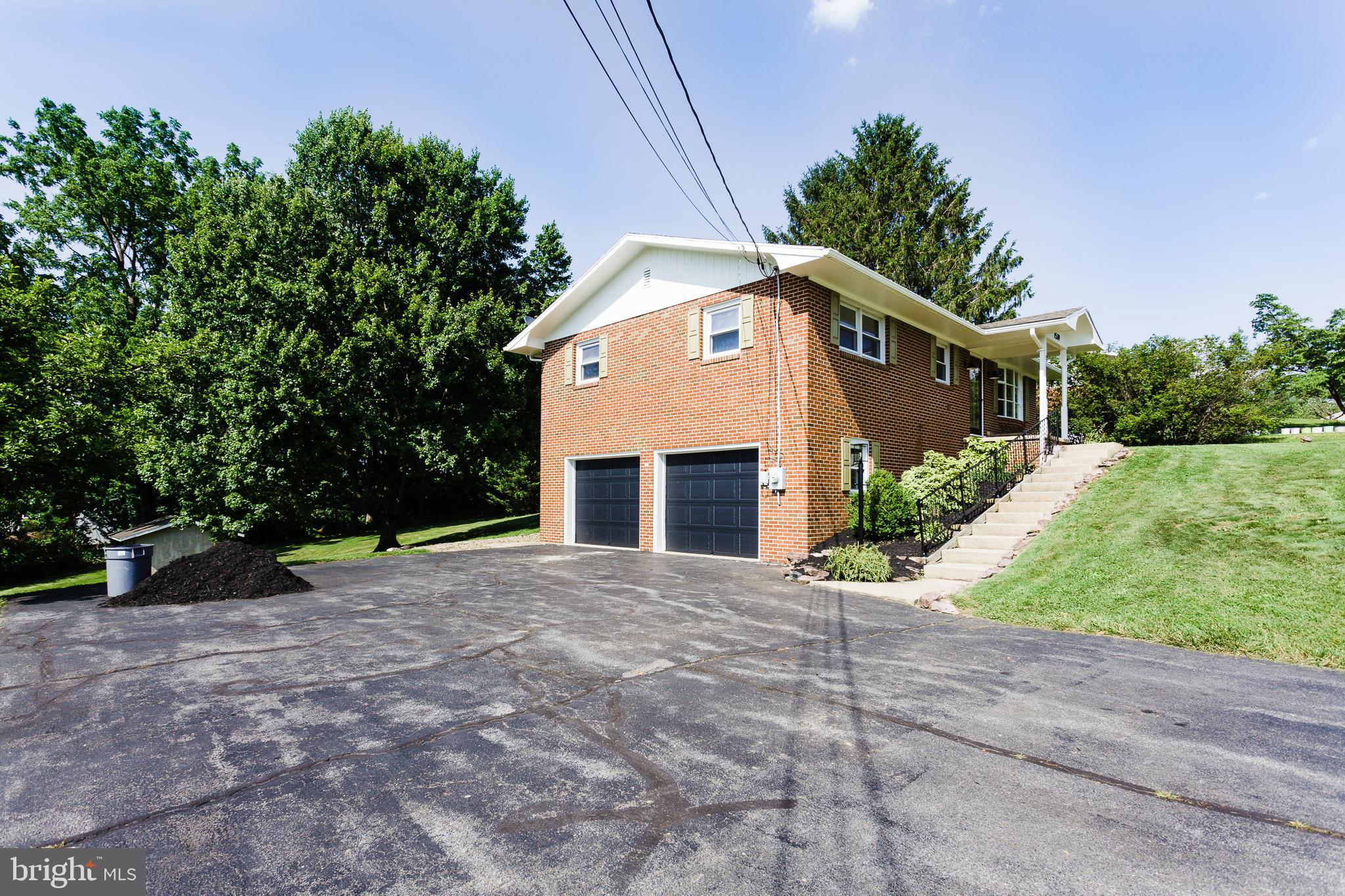 1539 LAKE SHORE DRIVE