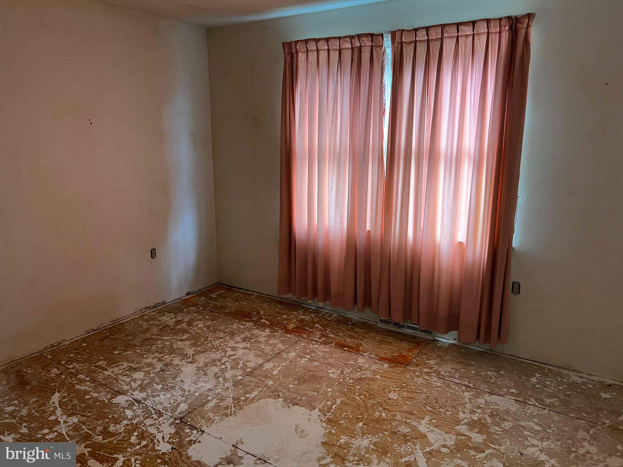 ROSEMONT EAST - Residential