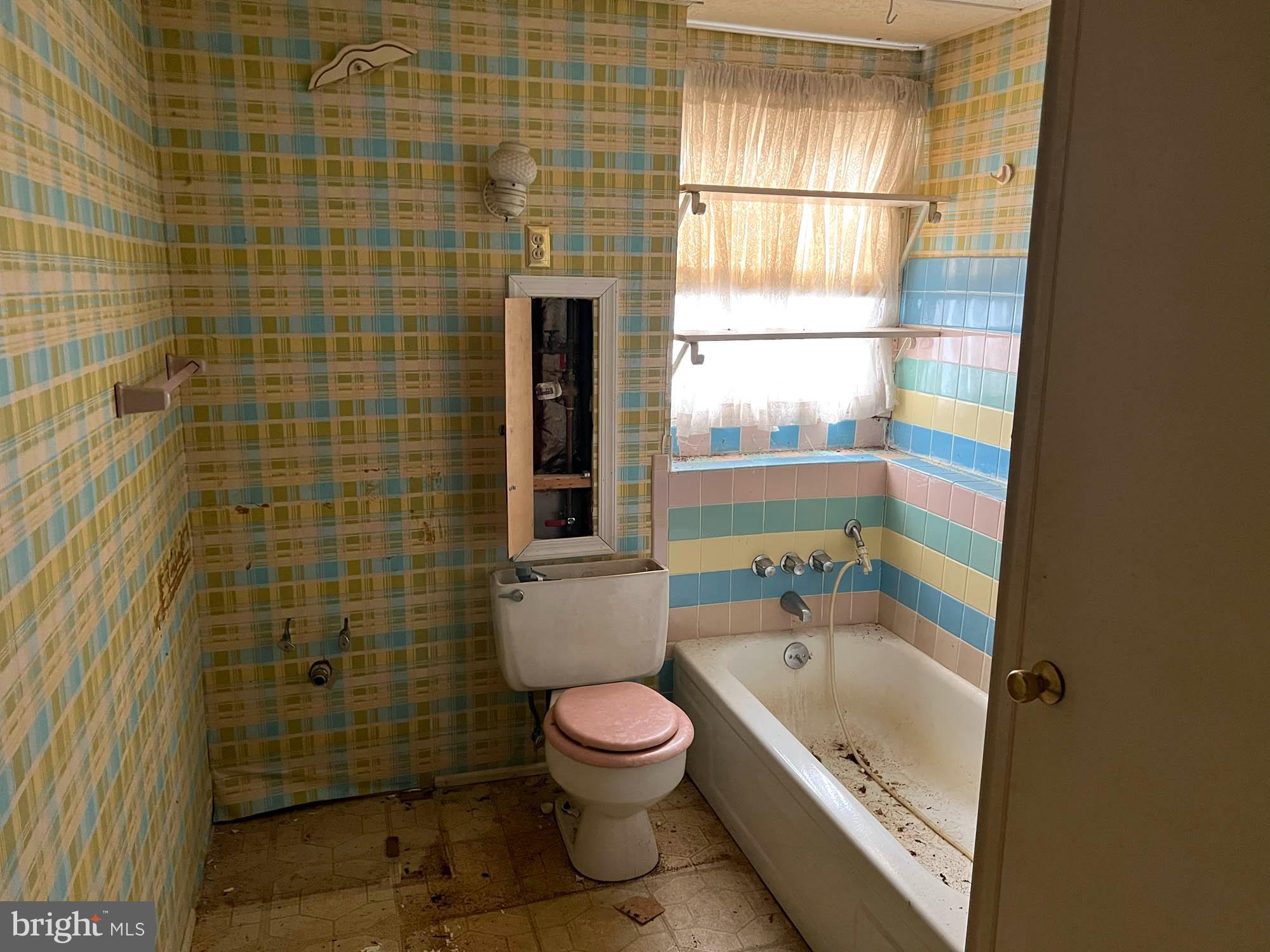 ROSEMONT EAST - Residential