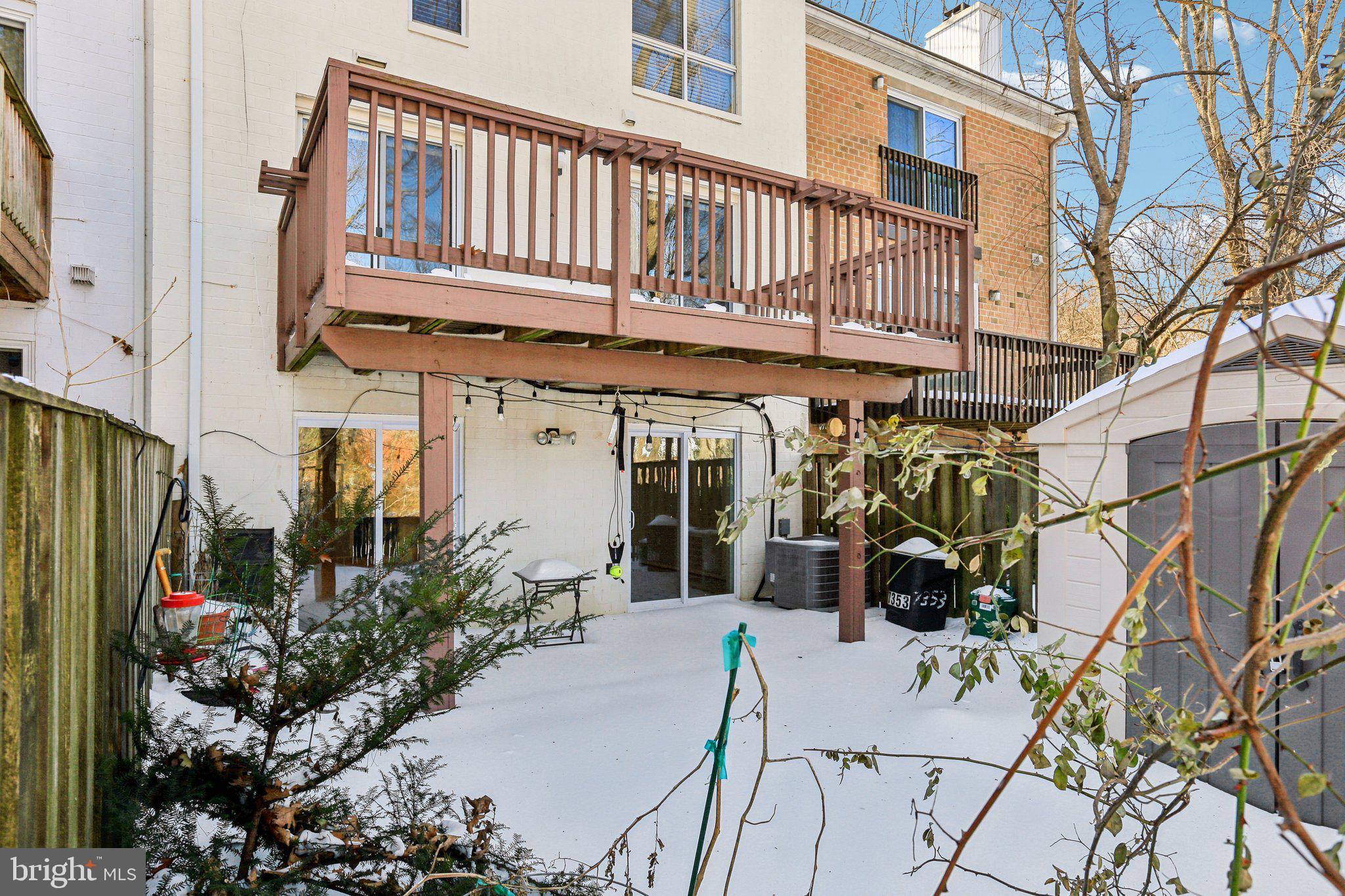 VILLAGE OF OWEN BROWN - Residential