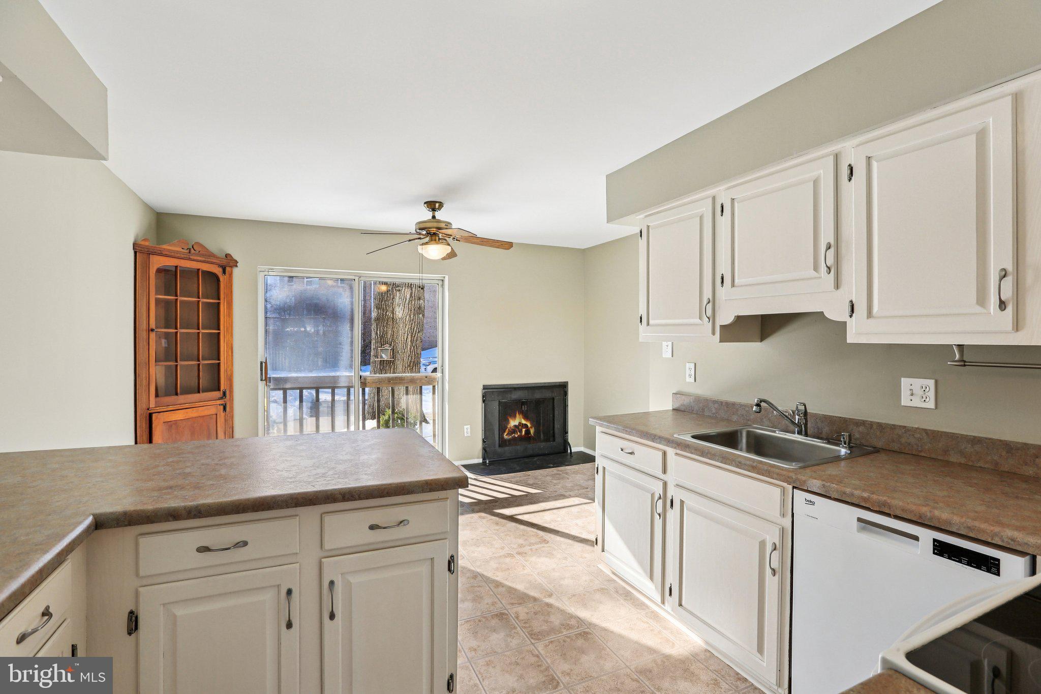 VILLAGE OF OWEN BROWN - Residential