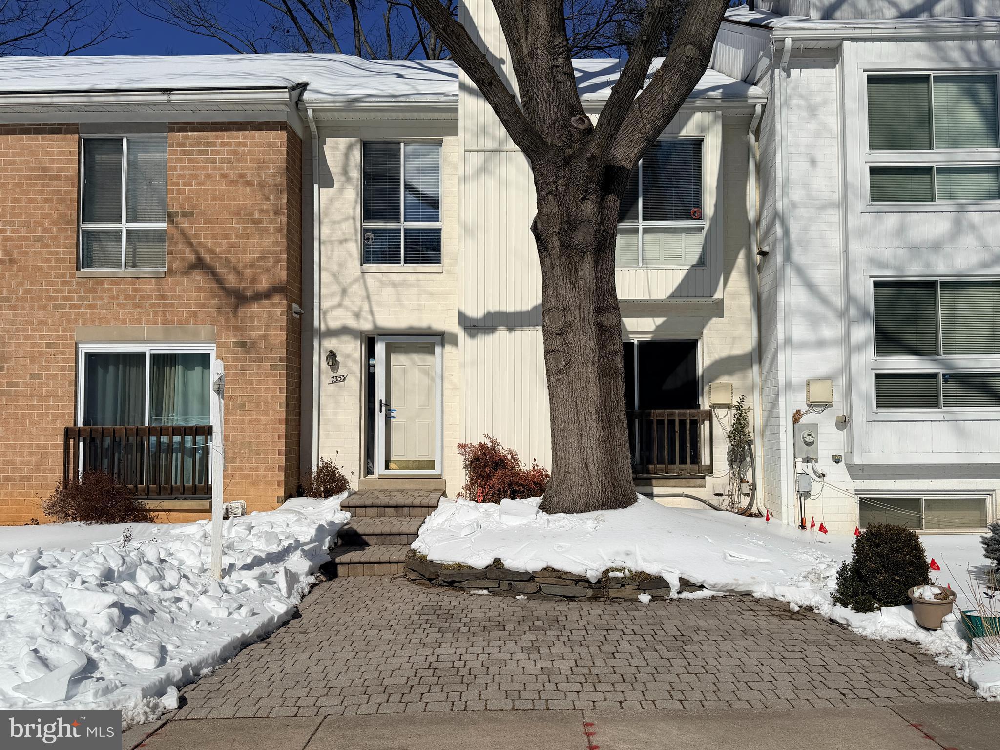 VILLAGE OF OWEN BROWN - Residential