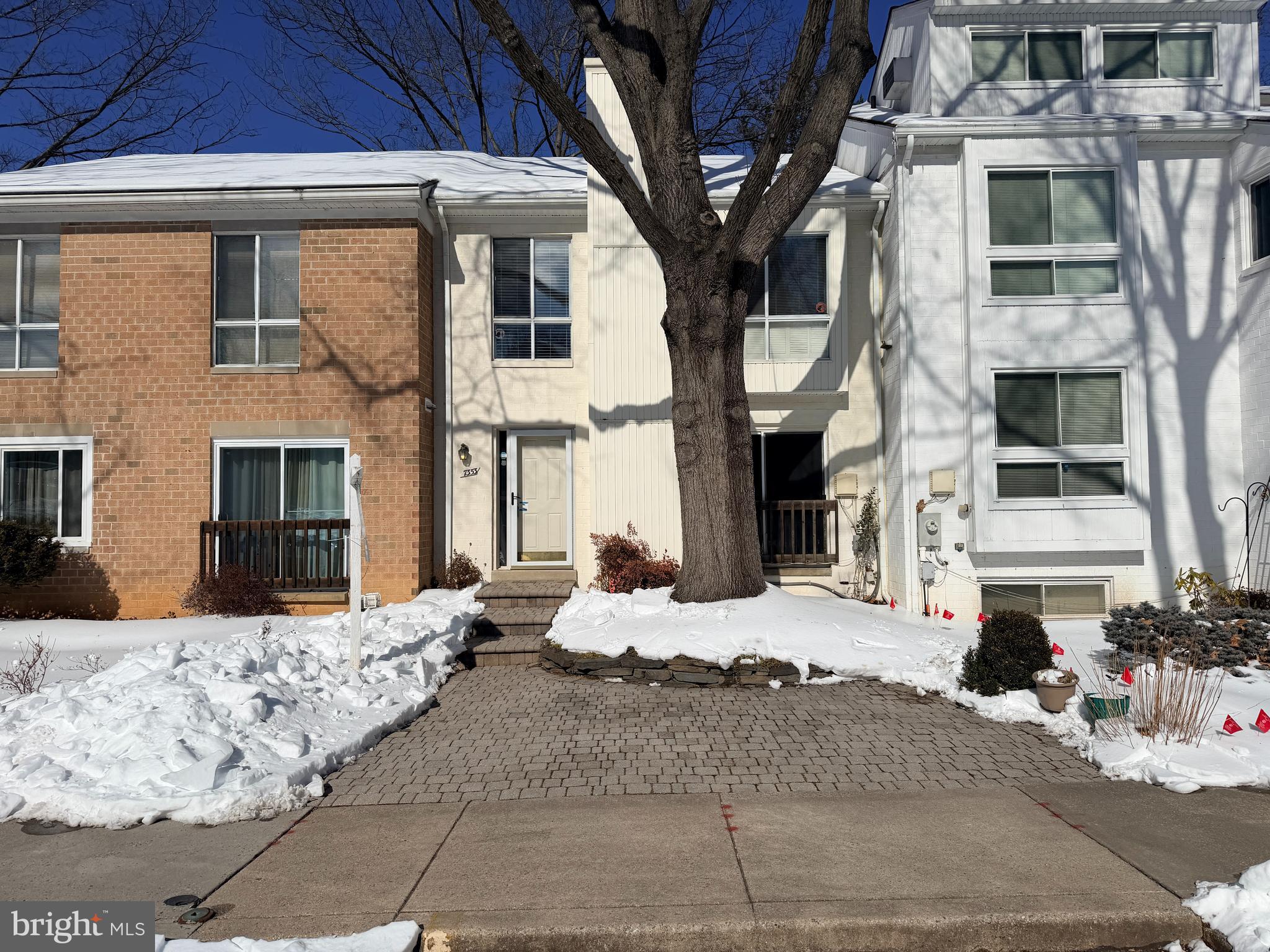 VILLAGE OF OWEN BROWN - Residential