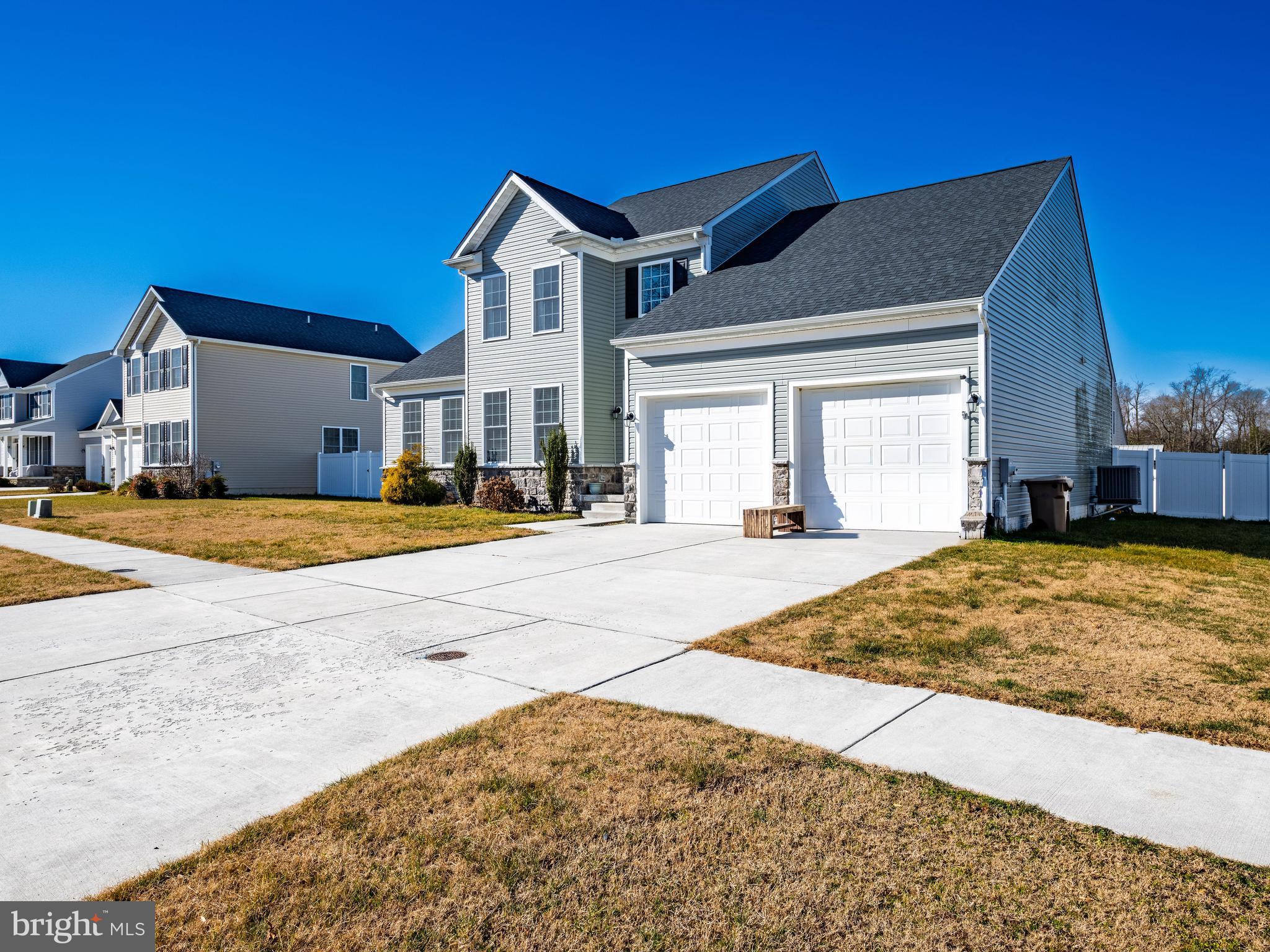 LIGHTHOUSE ESTATES - Residential