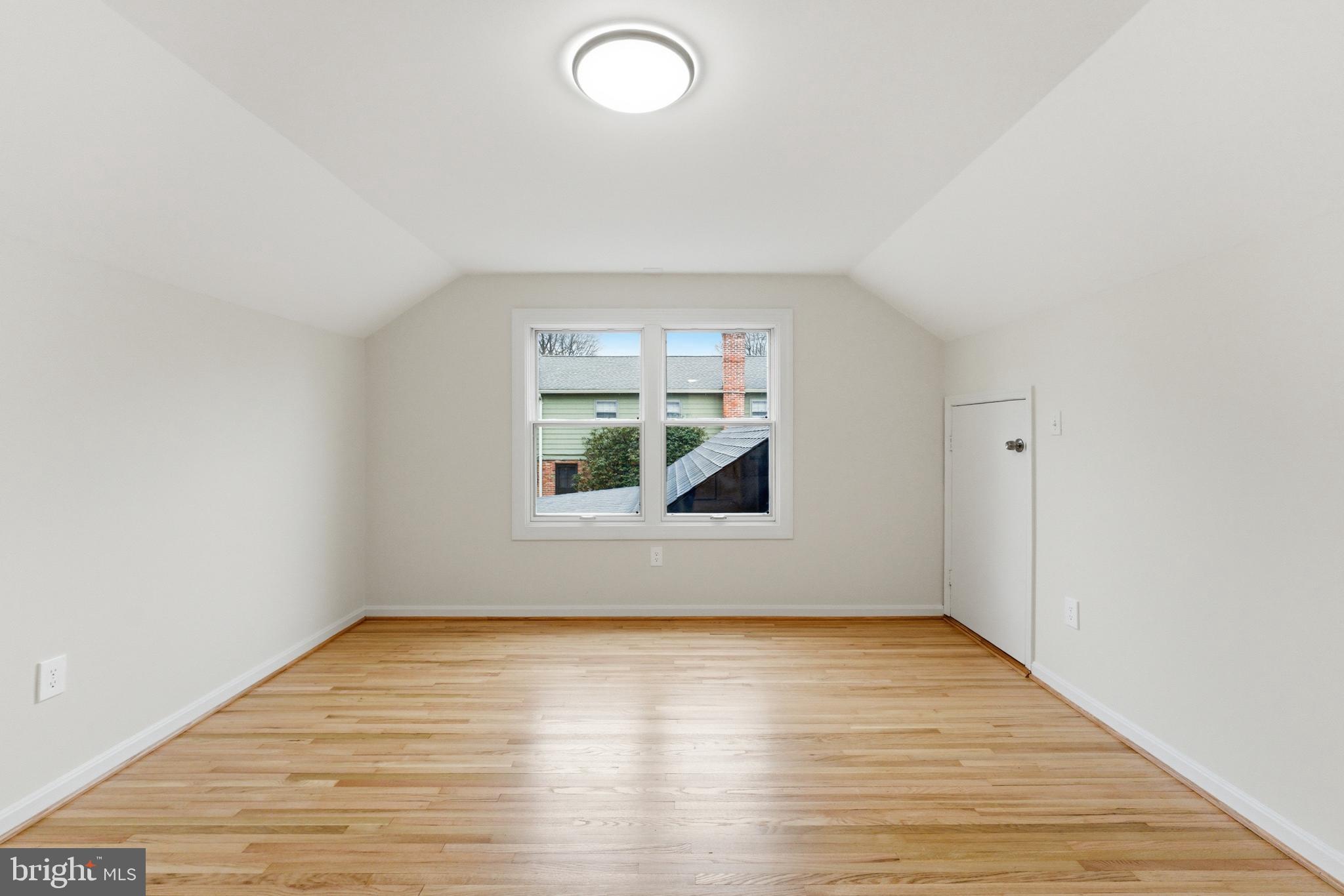 SHERWOOD FOREST MANOR - Residential