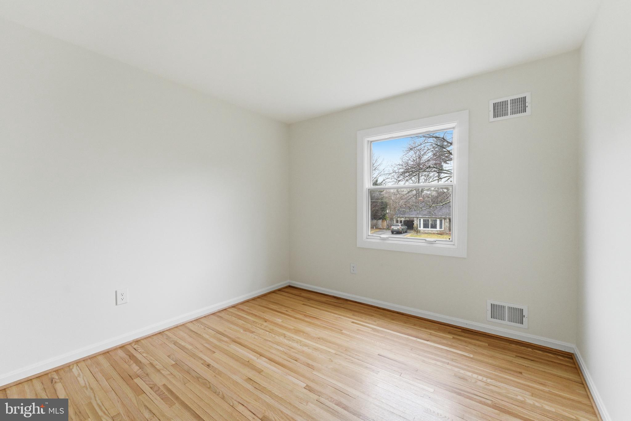 SHERWOOD FOREST MANOR - Residential