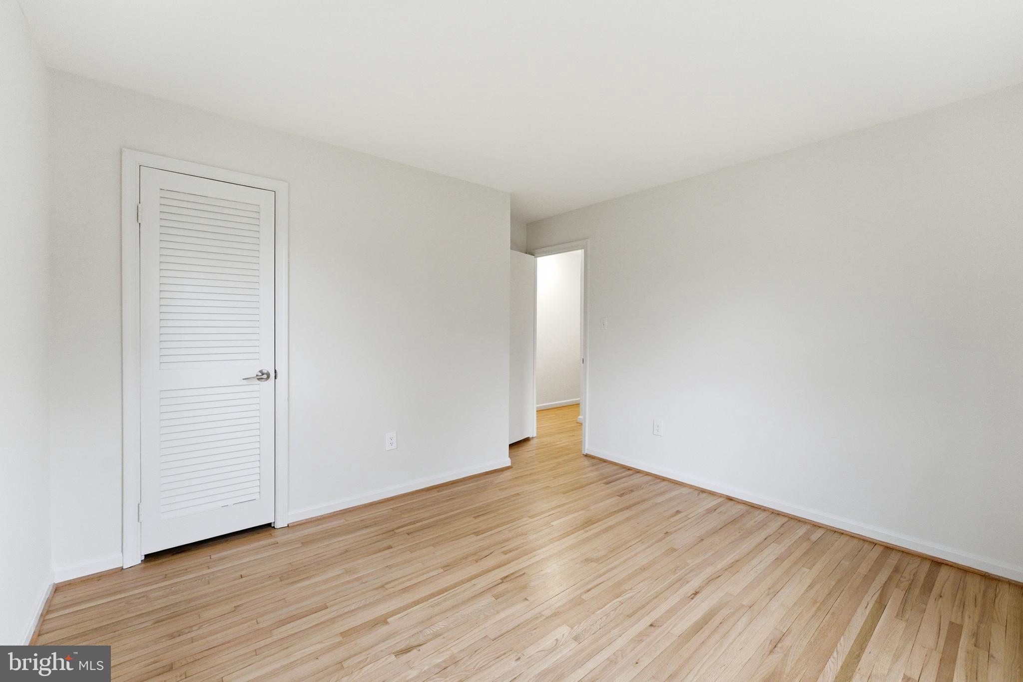 SHERWOOD FOREST MANOR - Residential