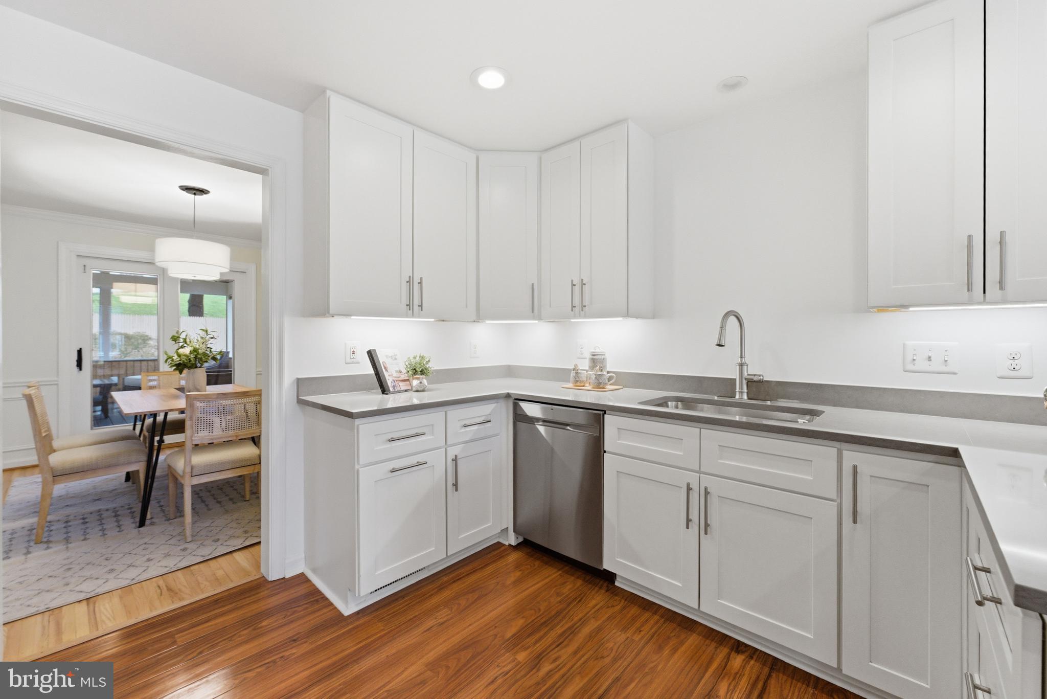 SHERWOOD FOREST MANOR - Residential