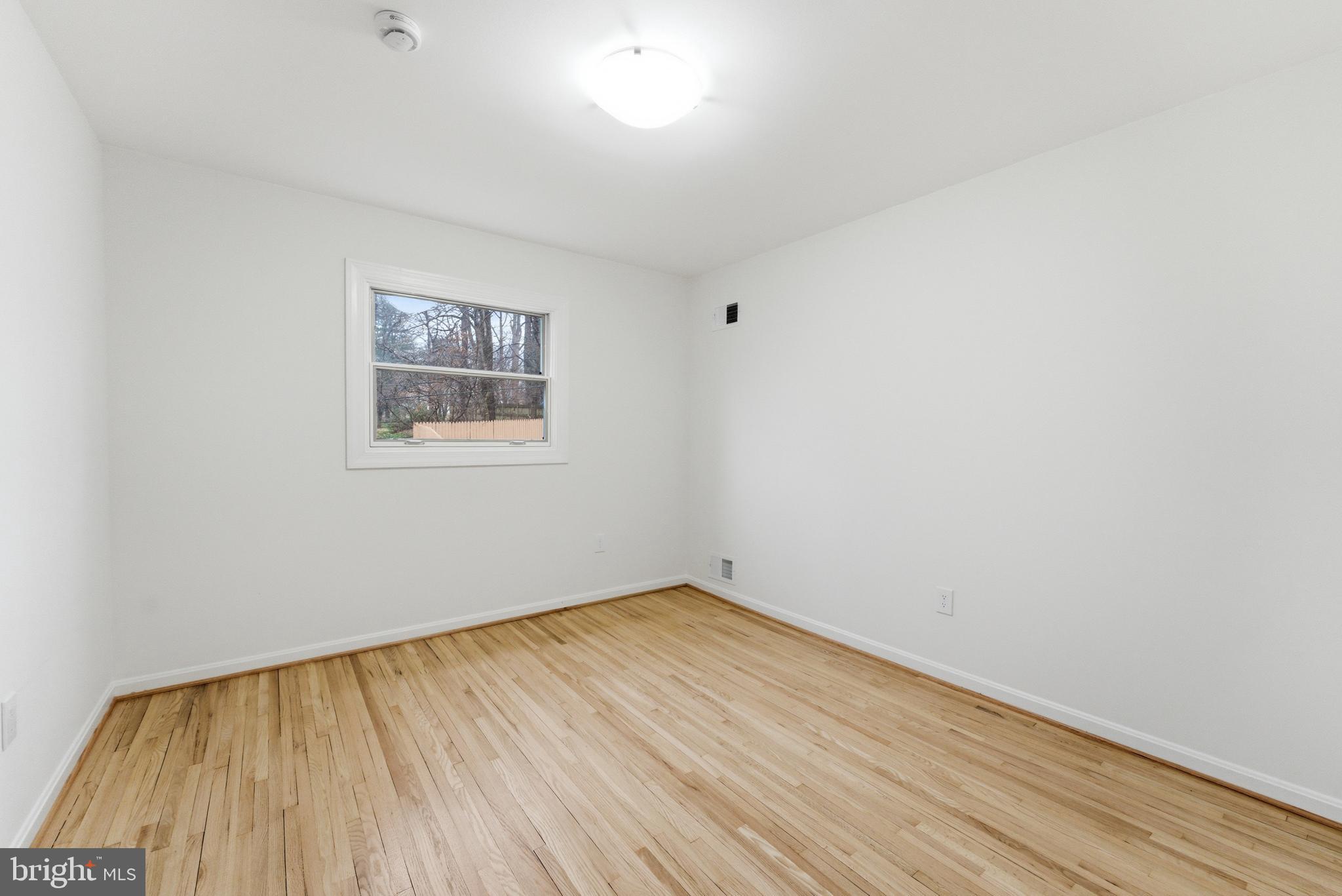 SHERWOOD FOREST MANOR - Residential