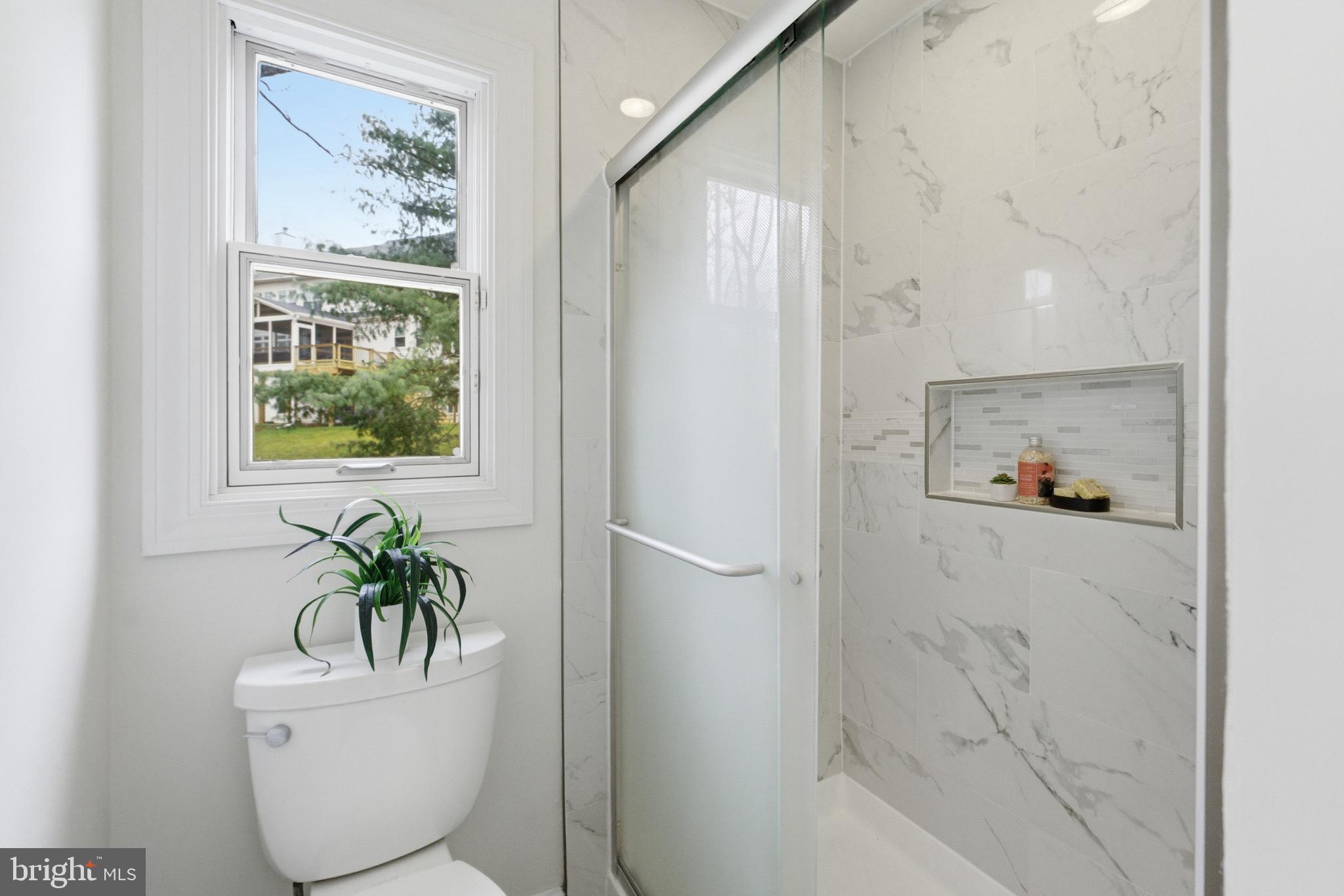 SHERWOOD FOREST MANOR - Residential