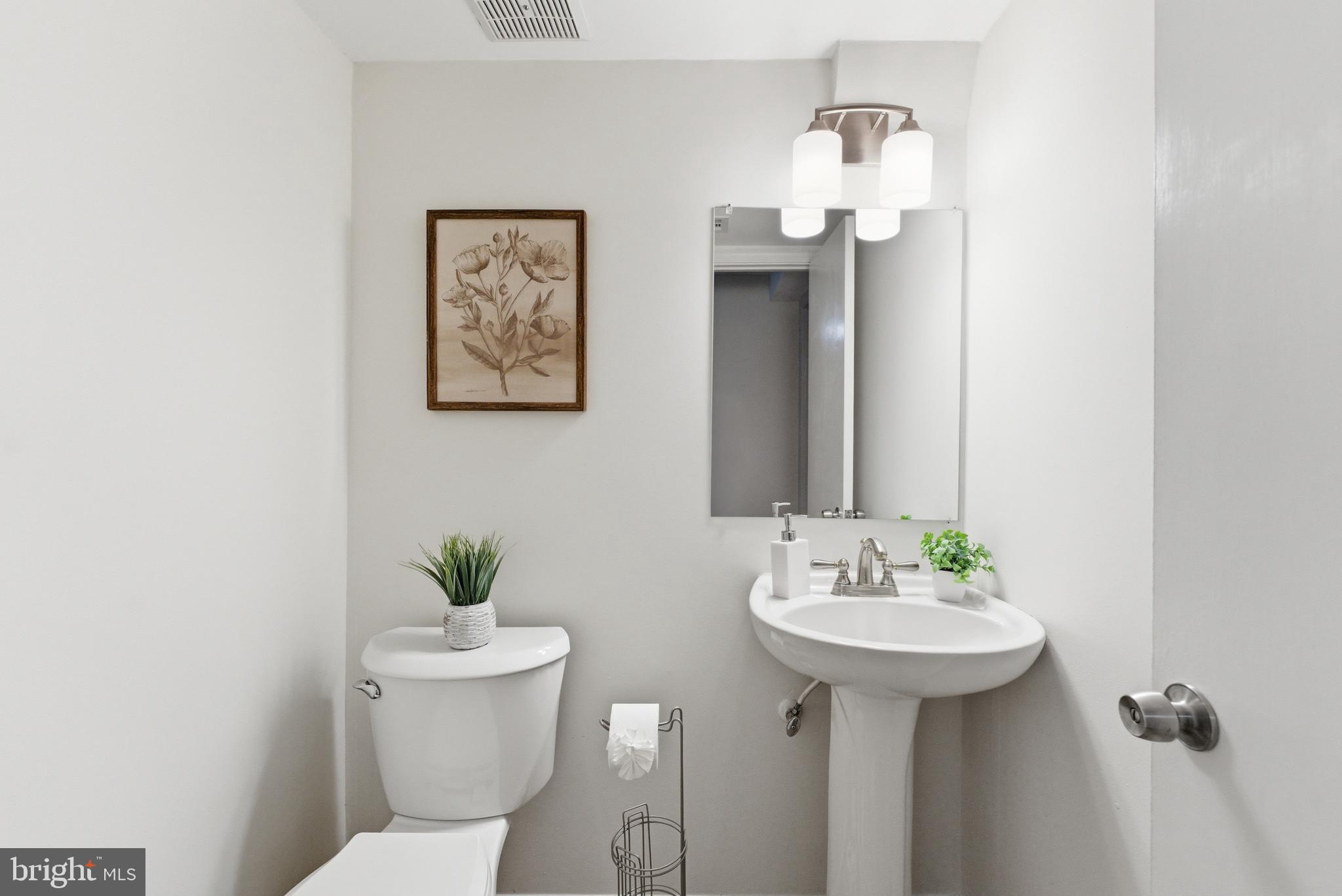 SHERWOOD FOREST MANOR - Residential