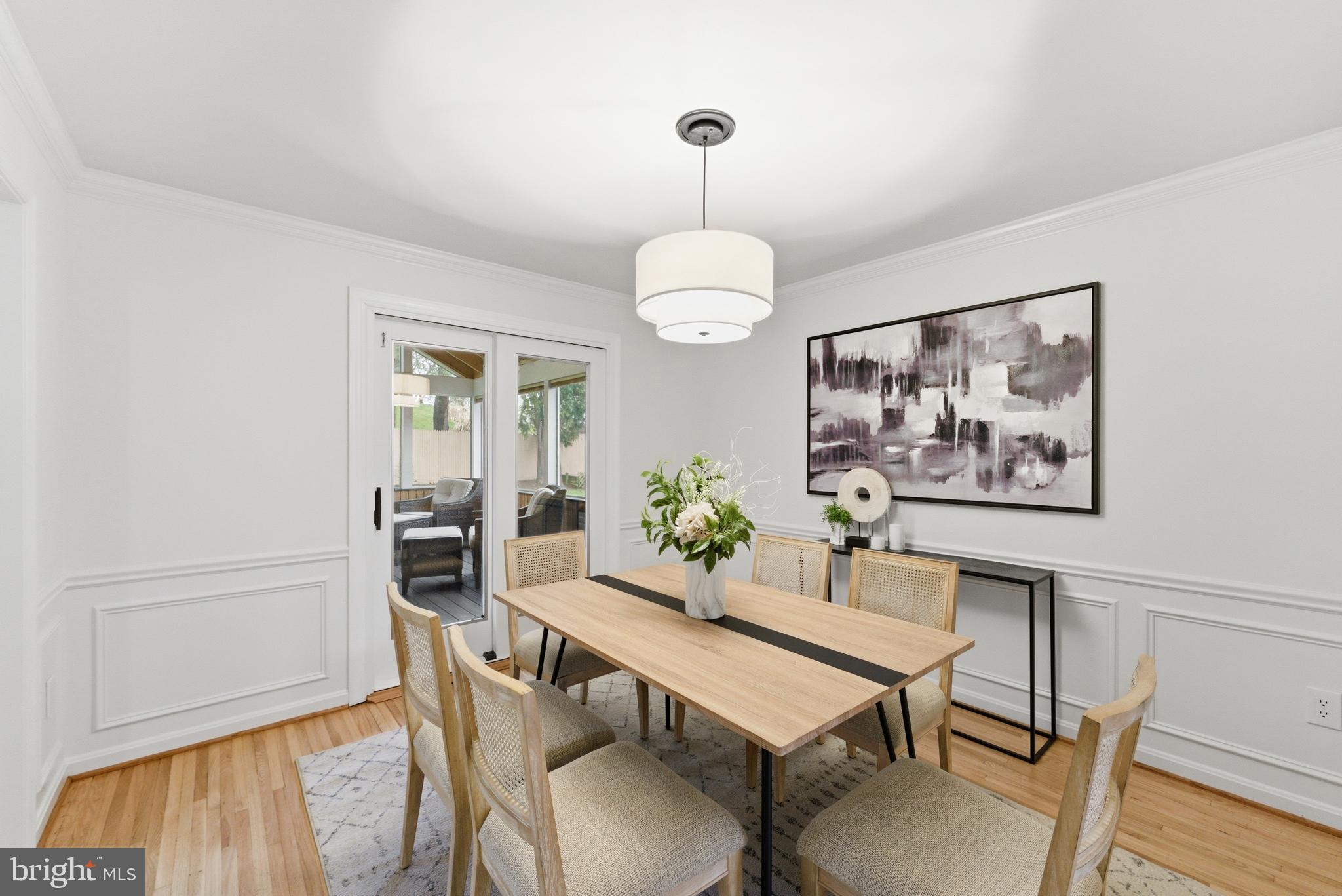 SHERWOOD FOREST MANOR - Residential