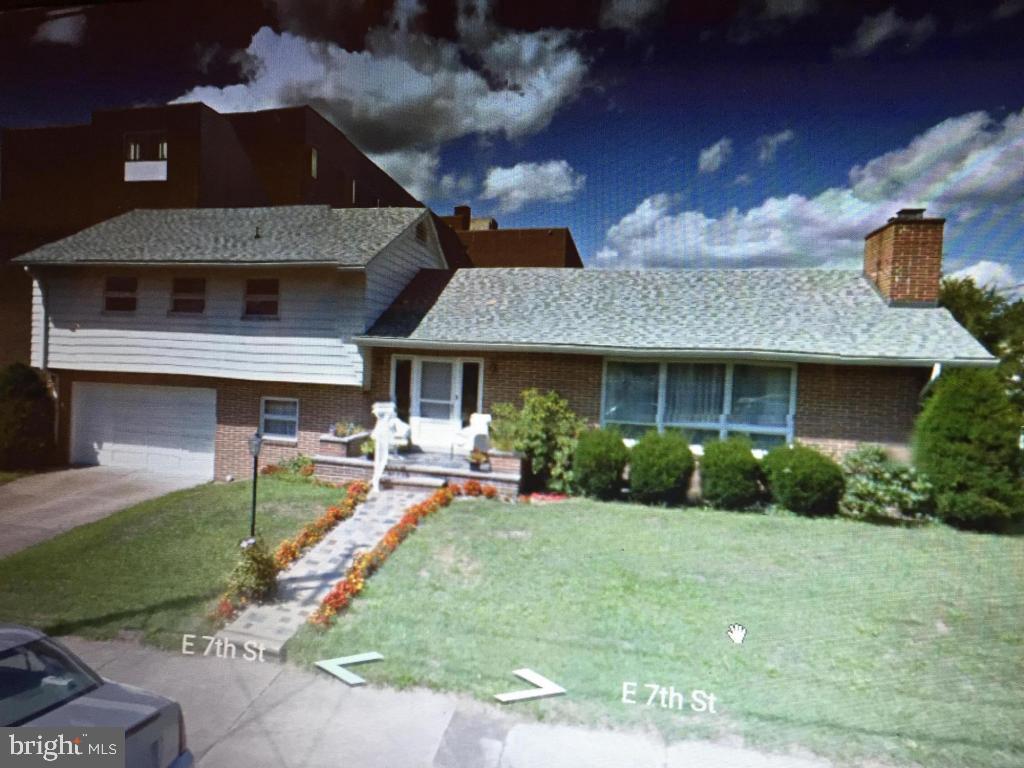 Mt.Carmel Boro, nice corner single w/curb side appeal, a spacious split level, master bed/bathroom, hardwood floors all 4bedrooms.Custom Oak kitchen cabinets, open living room fireplace & oak hardwood floor, quality built junior beam constructionfull finished basement with fireplace. several nice rooms, bath. Tiled 1st floor laundry & 2 car garage, driveway. nice lot tree lined yard with patio. 200amp service,2 fireplaces to back up electric hea