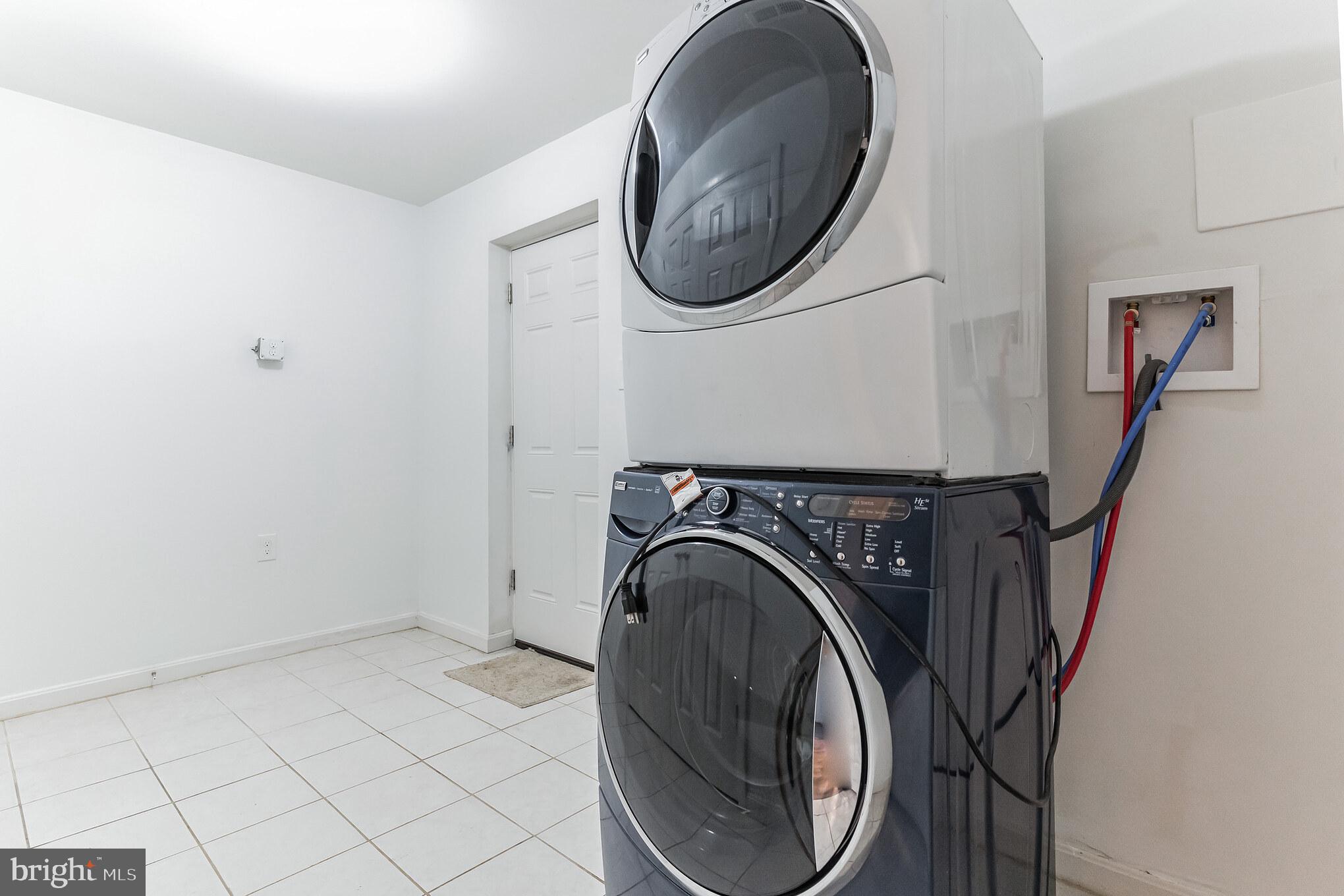 LA DOVA HEIGHTS - Residential