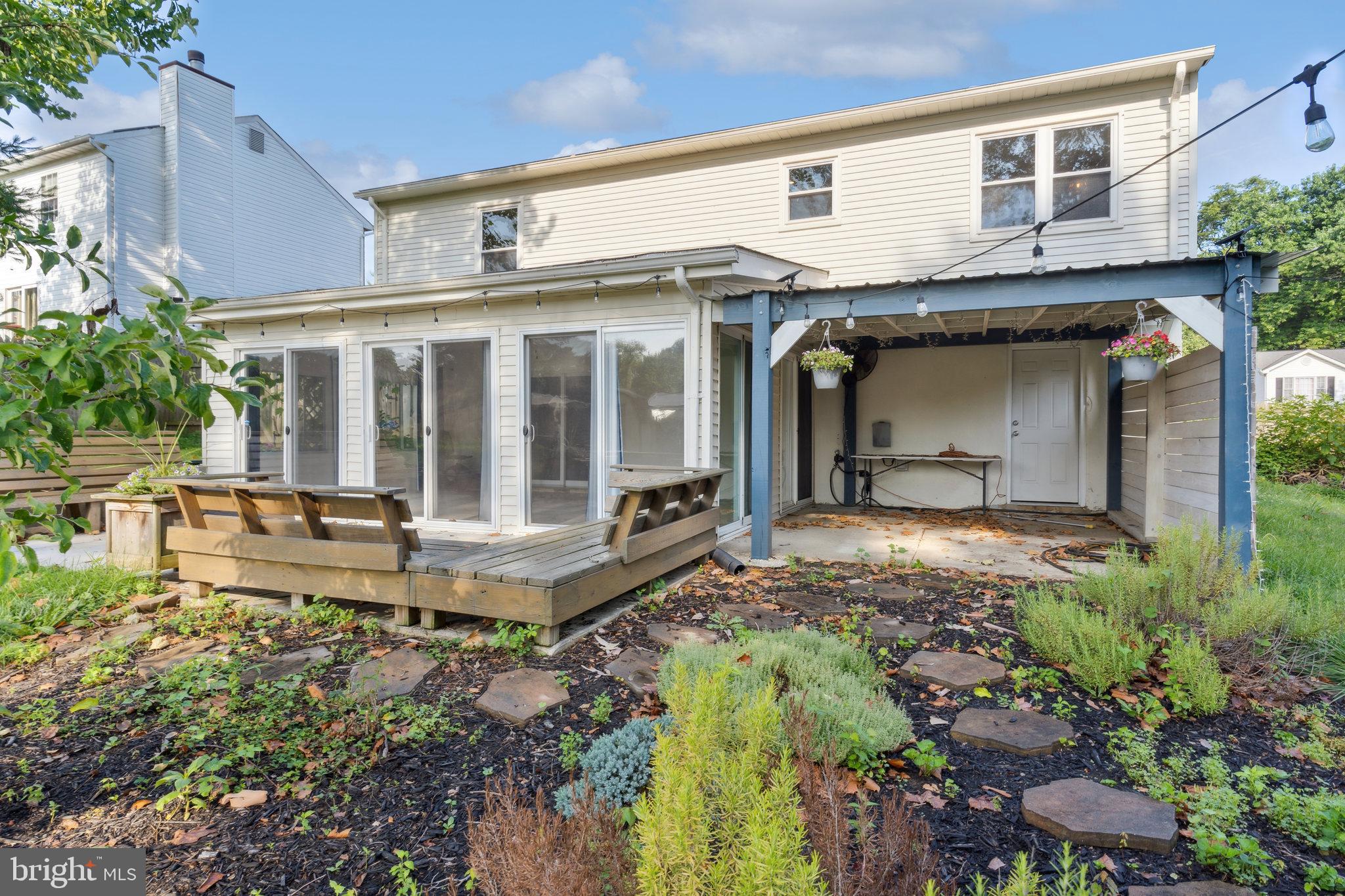 LA DOVA HEIGHTS - Residential