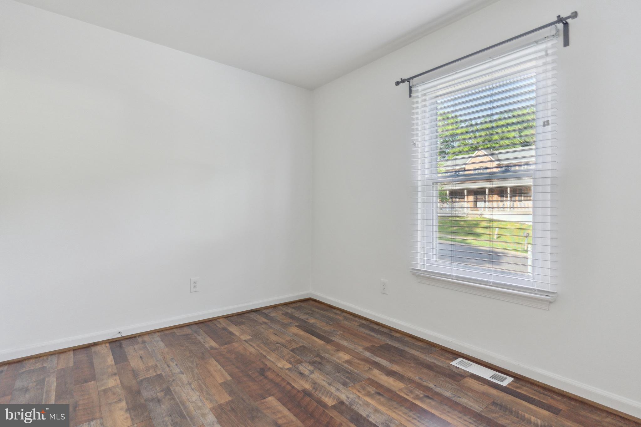 LA DOVA HEIGHTS - Residential