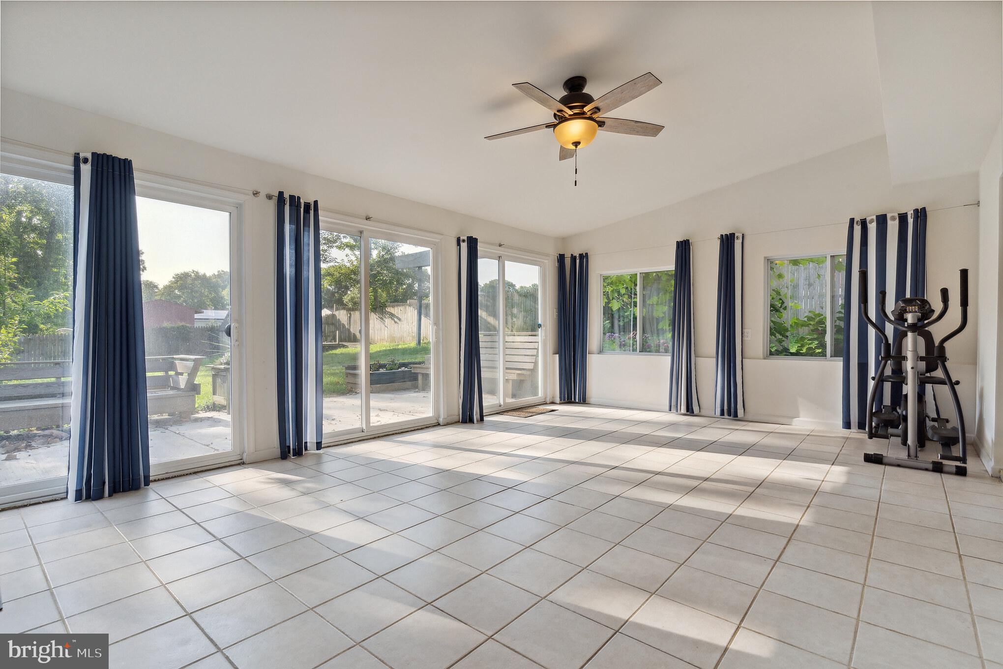 LA DOVA HEIGHTS - Residential