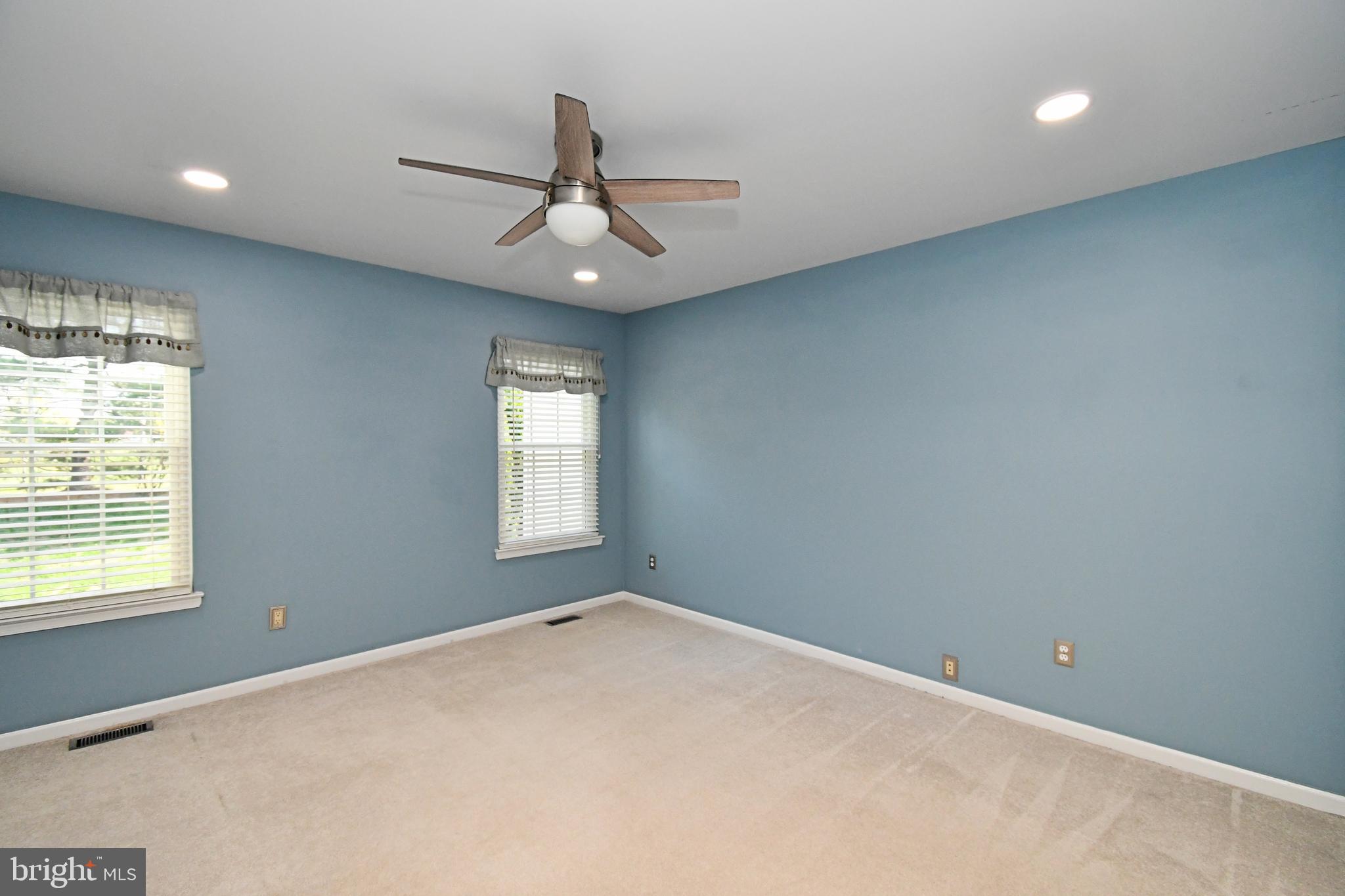 WINNERS CIRCLE - Residential