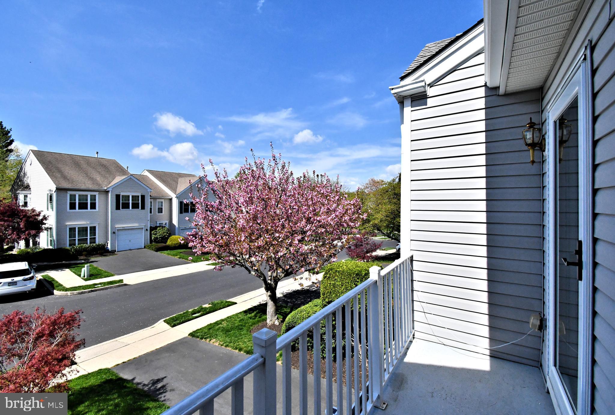 WINNERS CIRCLE - Residential