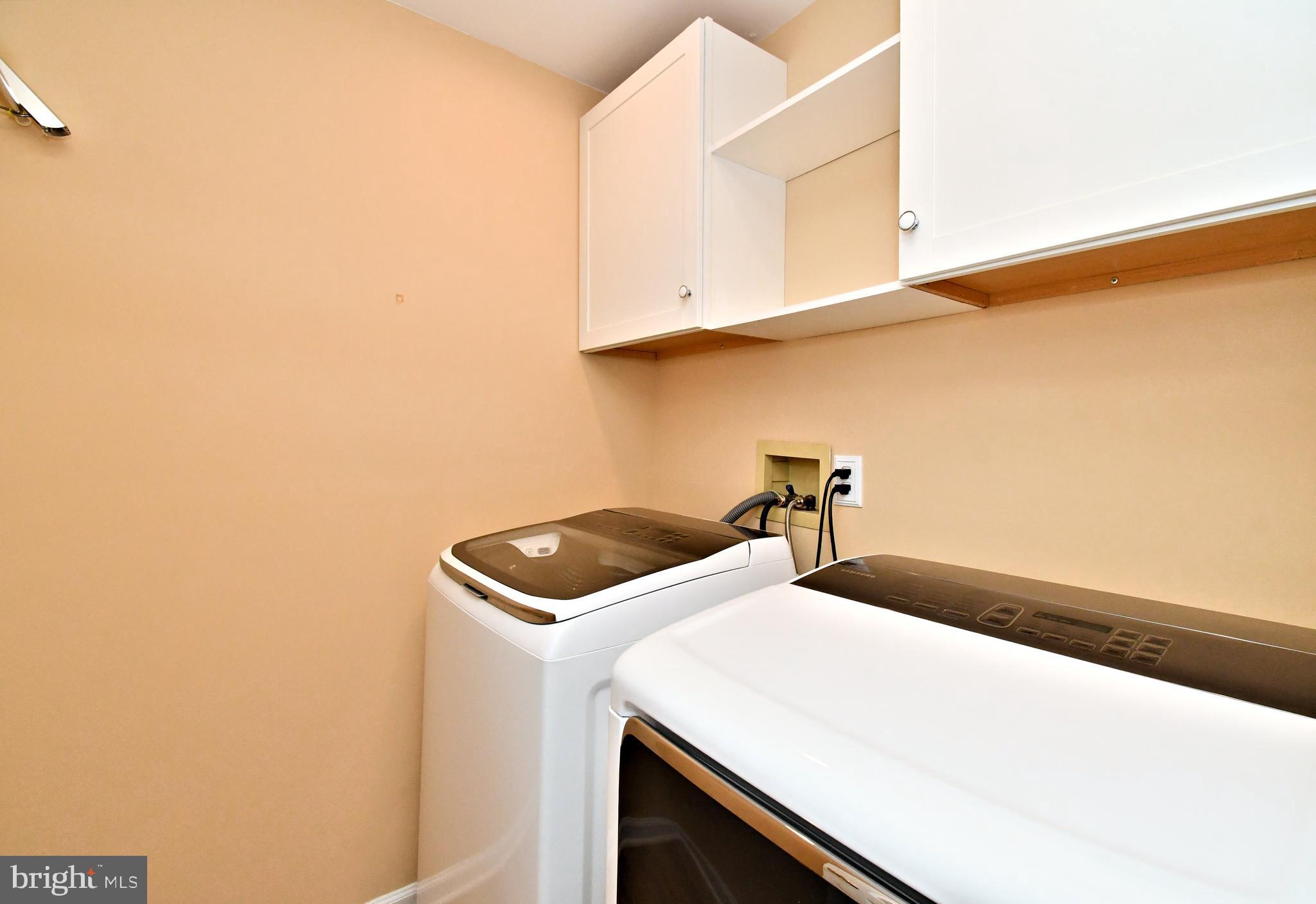 WINNERS CIRCLE - Residential