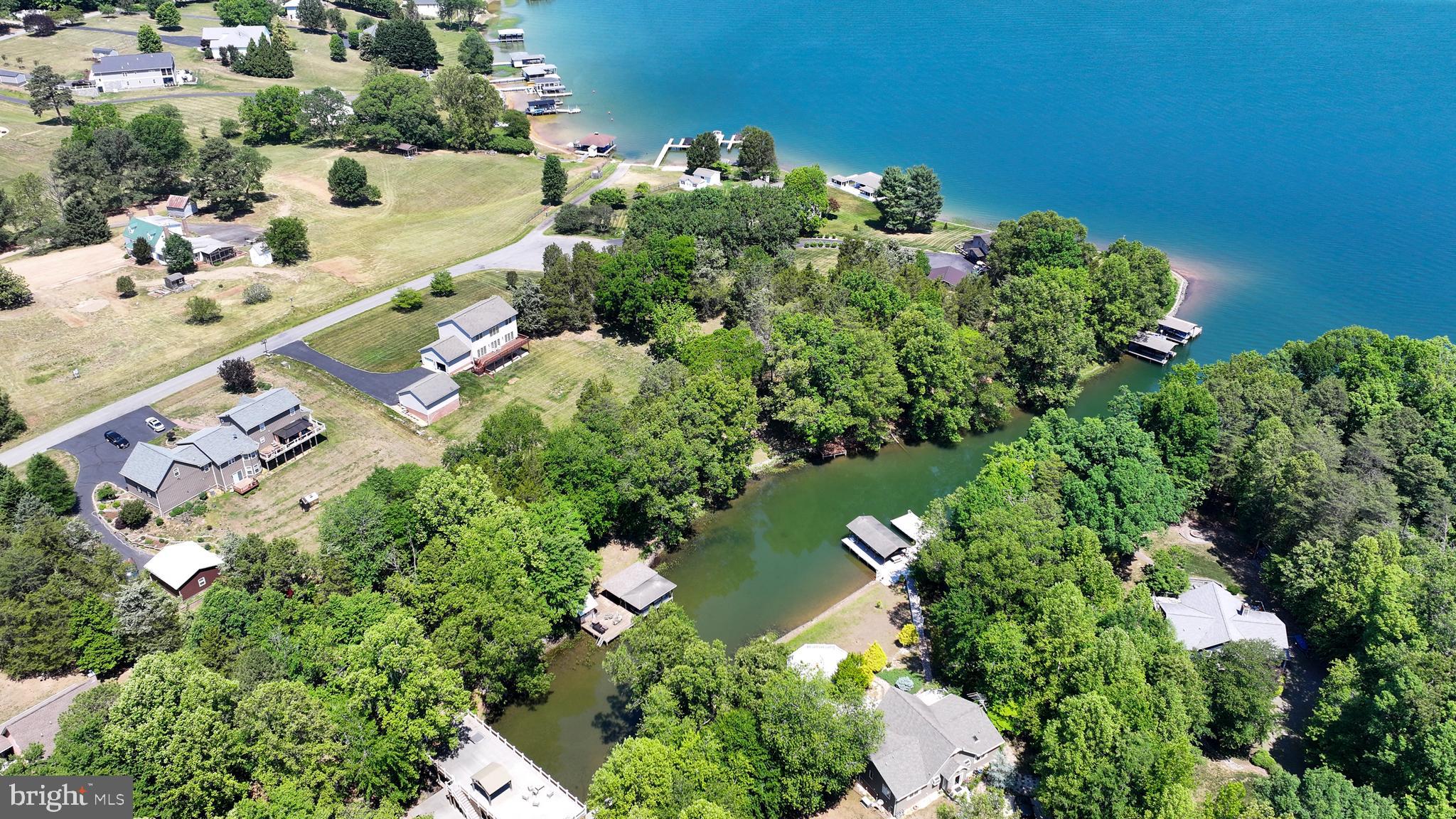 OAK GROVE ESTATES - Residential
