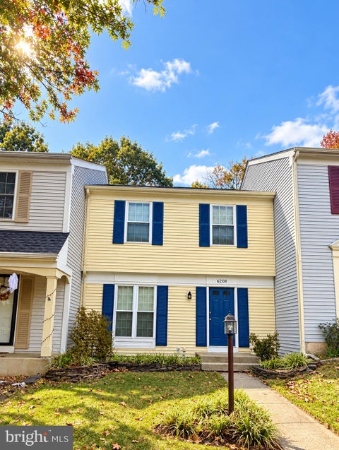 Photo of 6208 Prince Way, CENTREVILLE, VA 20120 (MLS # VAFX2348232)