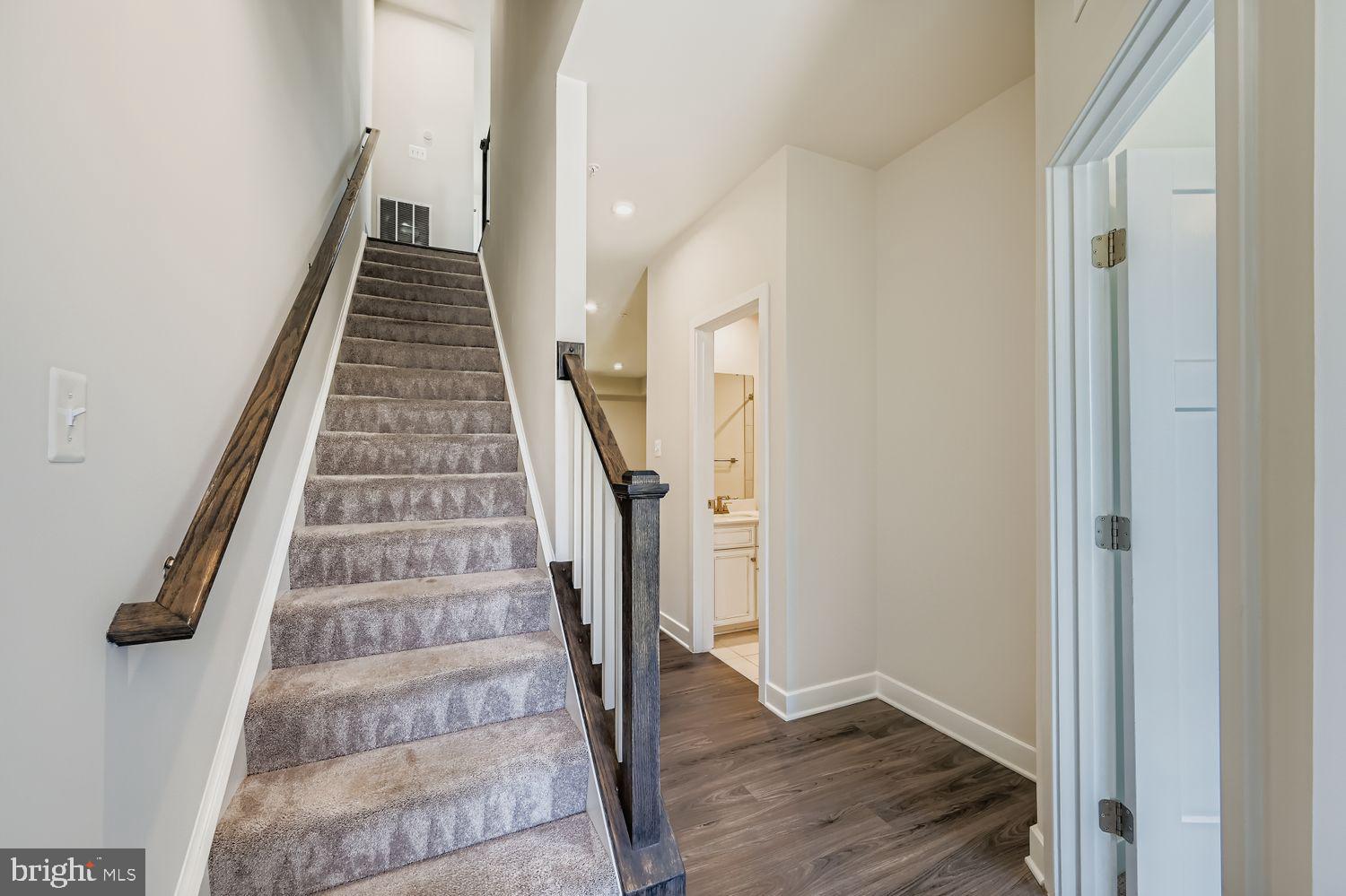 TANYARD SHORES - Residential