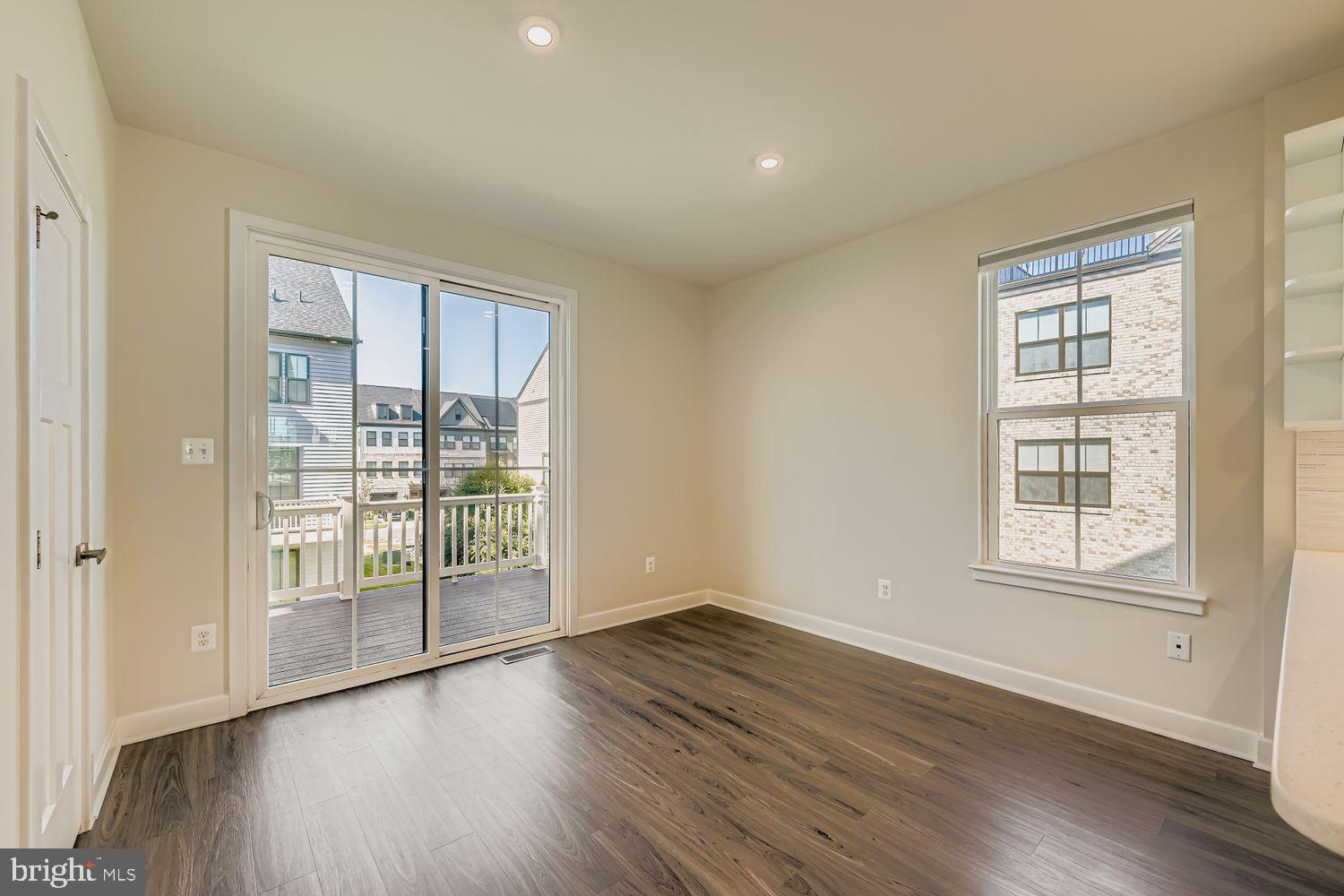 TANYARD SHORES - Residential