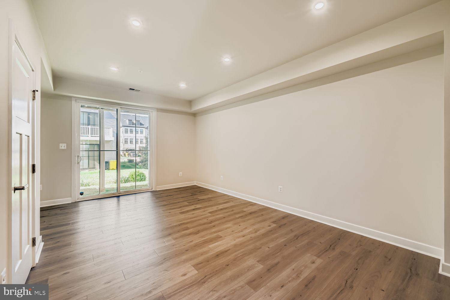 TANYARD SHORES - Residential