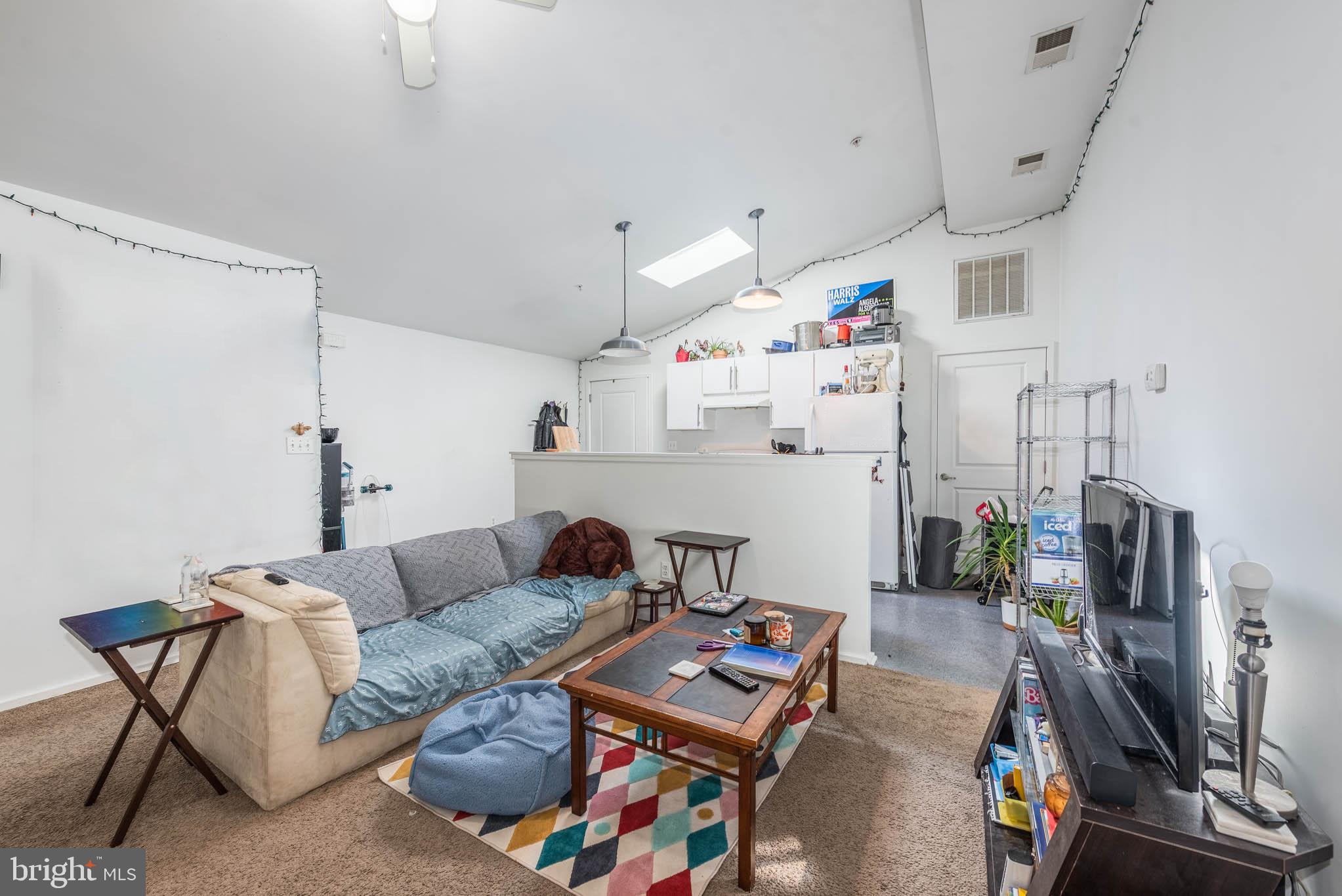 CHARLES VILLAGE - Residential