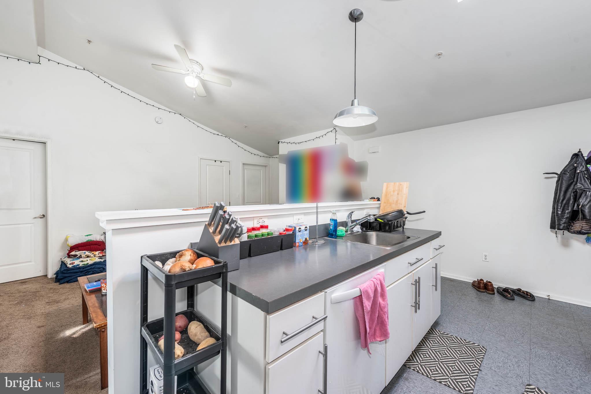 CHARLES VILLAGE - Residential