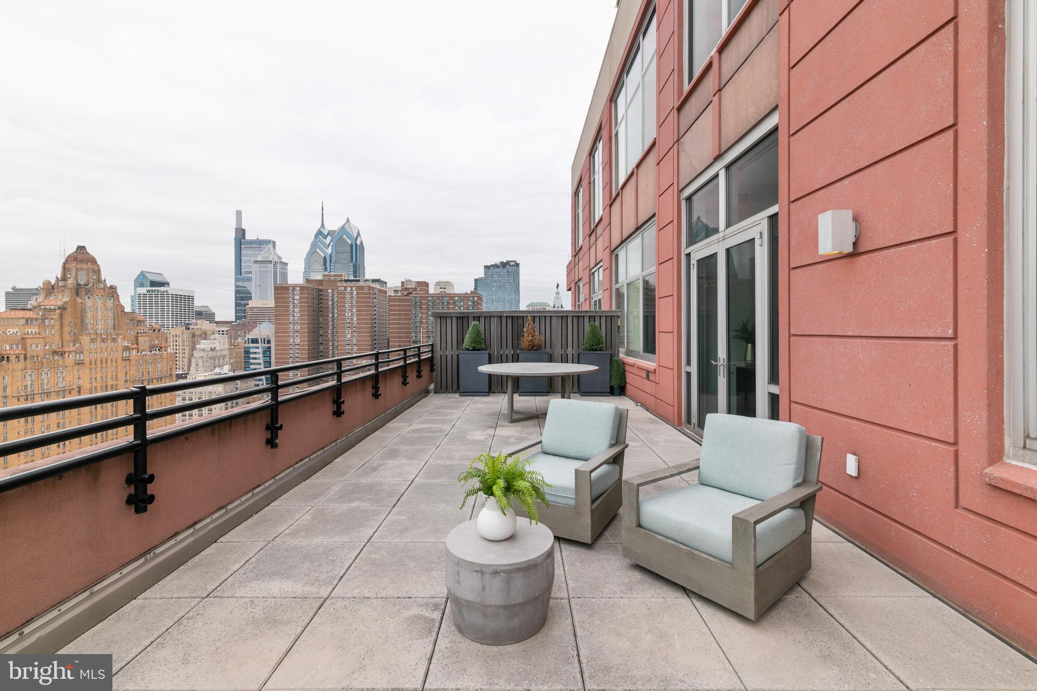 AVENUE OF THE ARTS - Residential