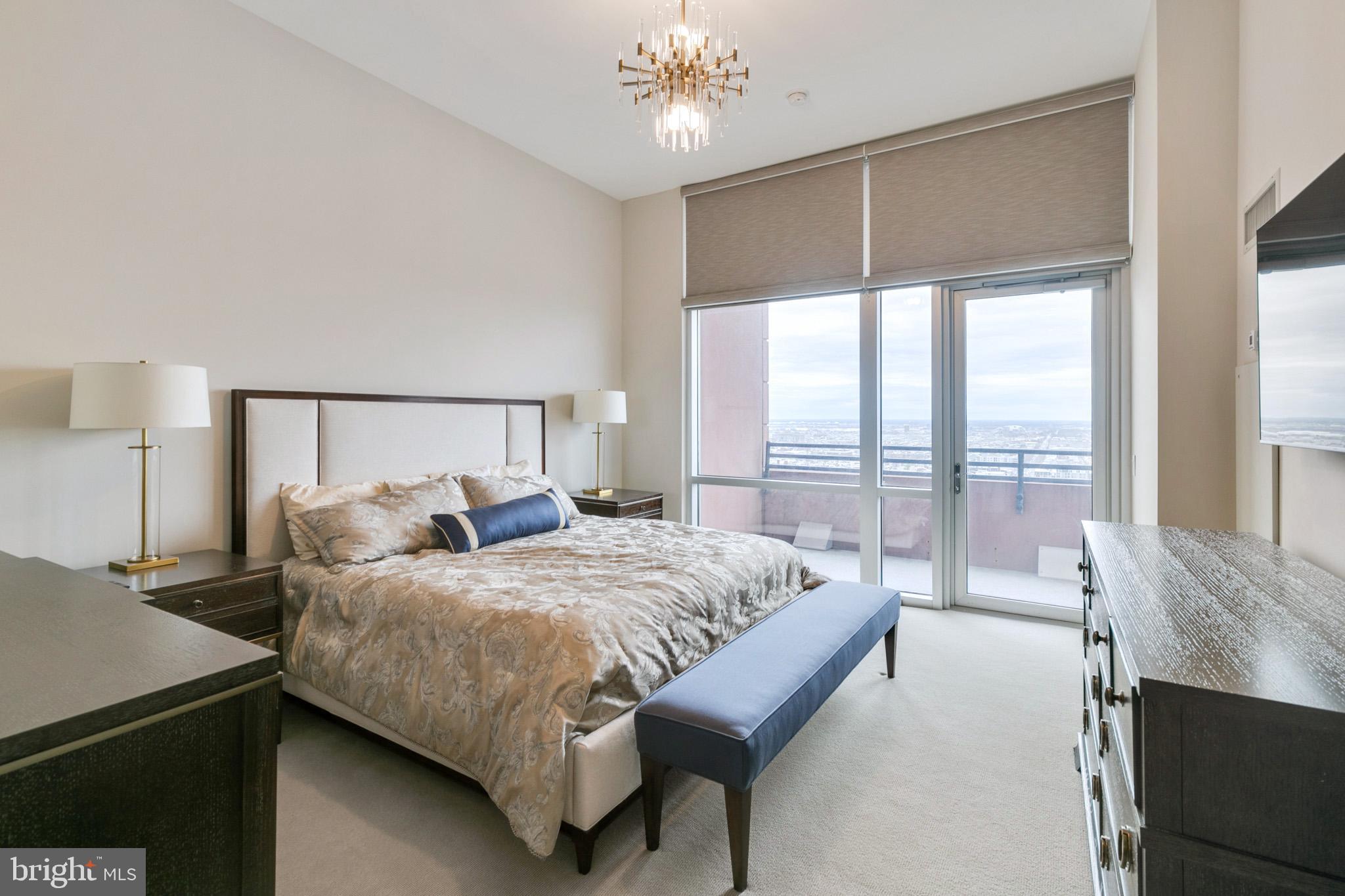 AVENUE OF THE ARTS - Residential