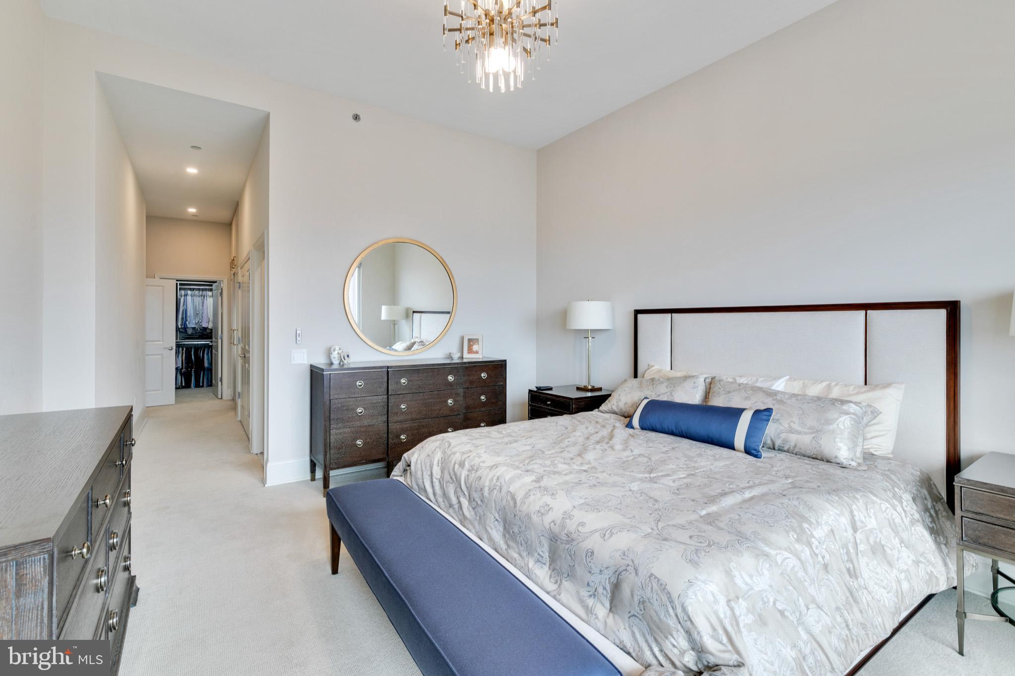 AVENUE OF THE ARTS - Residential