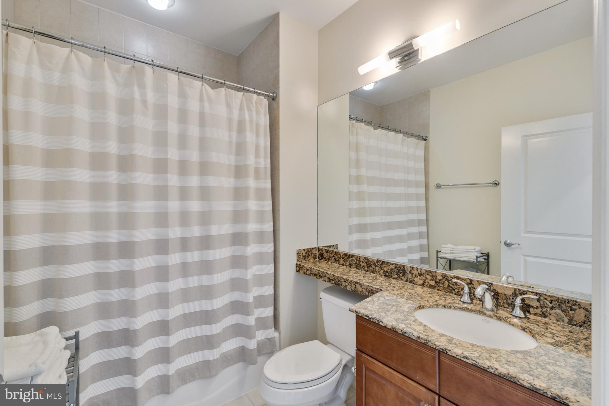 AVENUE OF THE ARTS - Residential