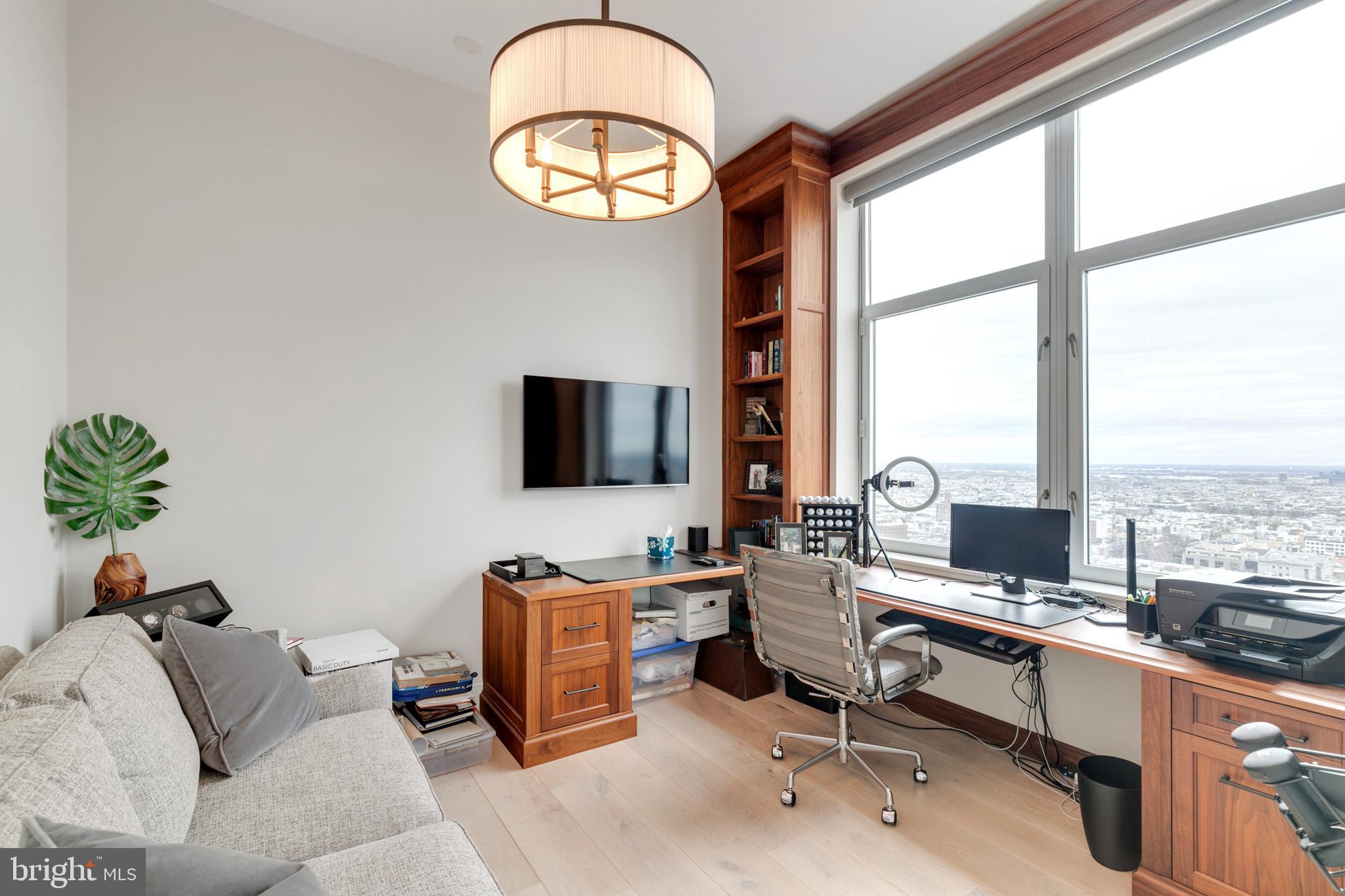 AVENUE OF THE ARTS - Residential