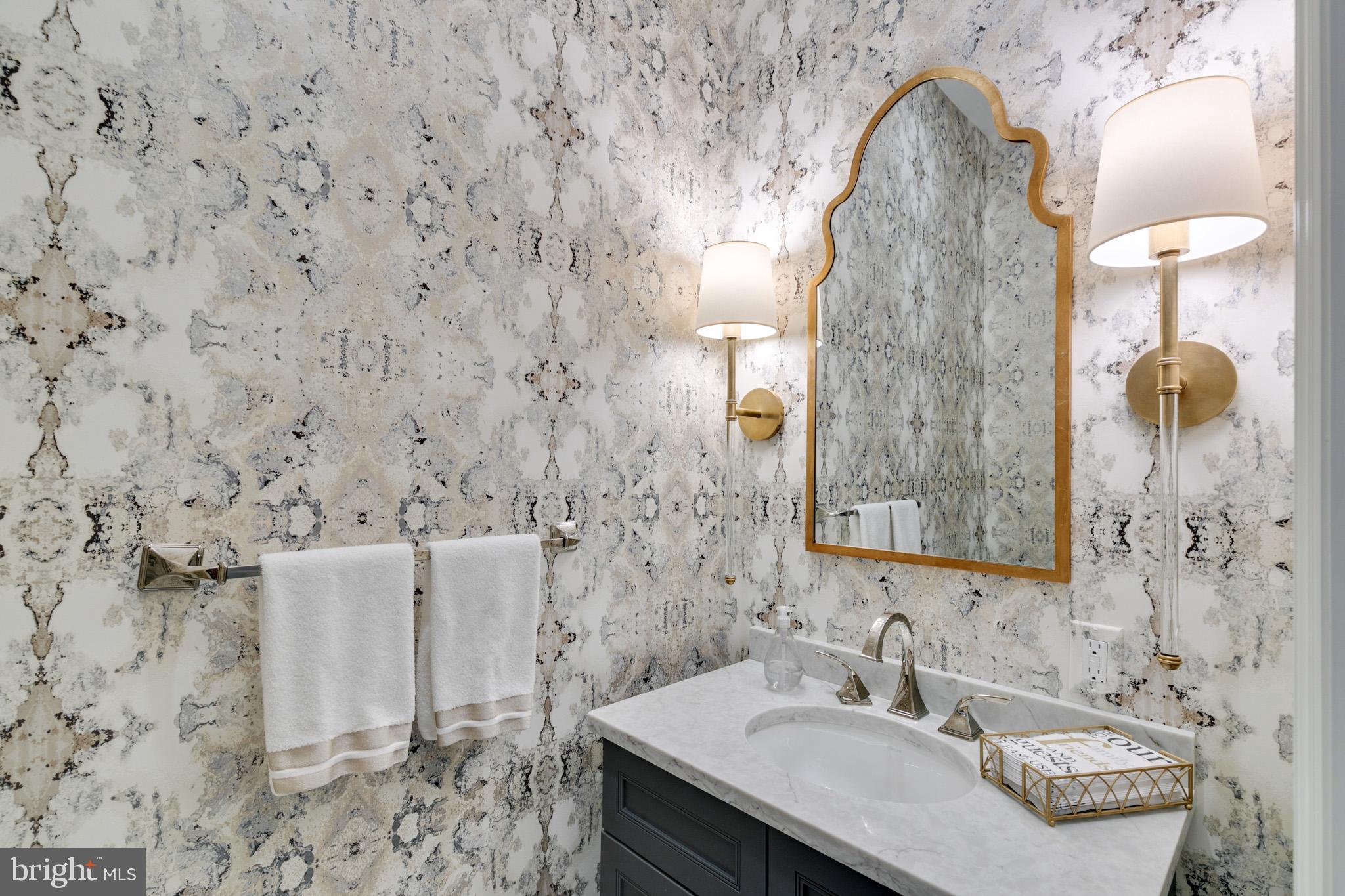 AVENUE OF THE ARTS - Residential