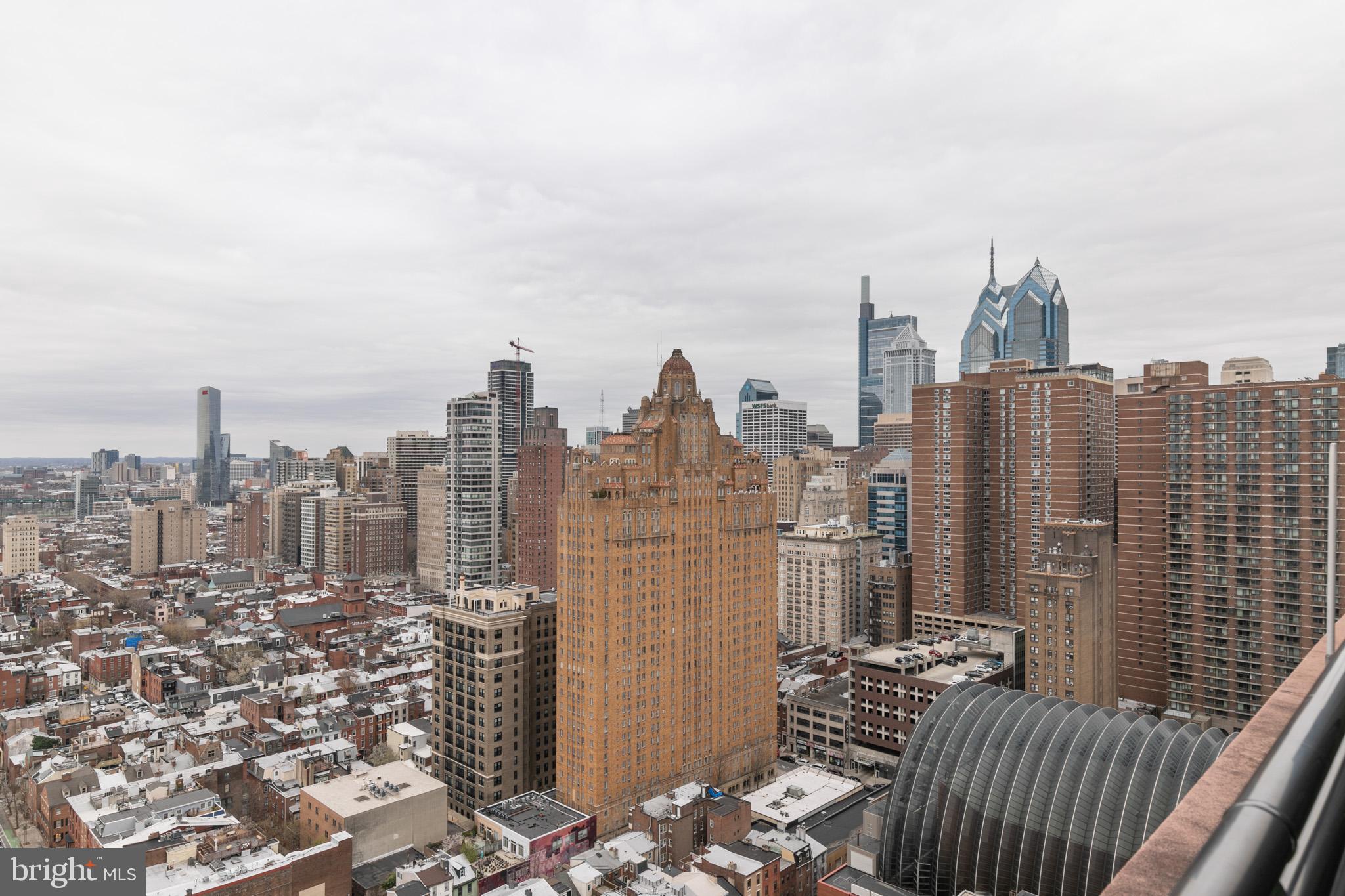 AVENUE OF THE ARTS - Residential